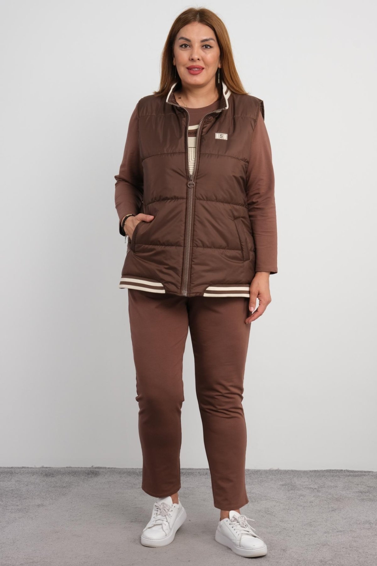 Super Plus Size Womens Three-Piece Sports Set-Brown