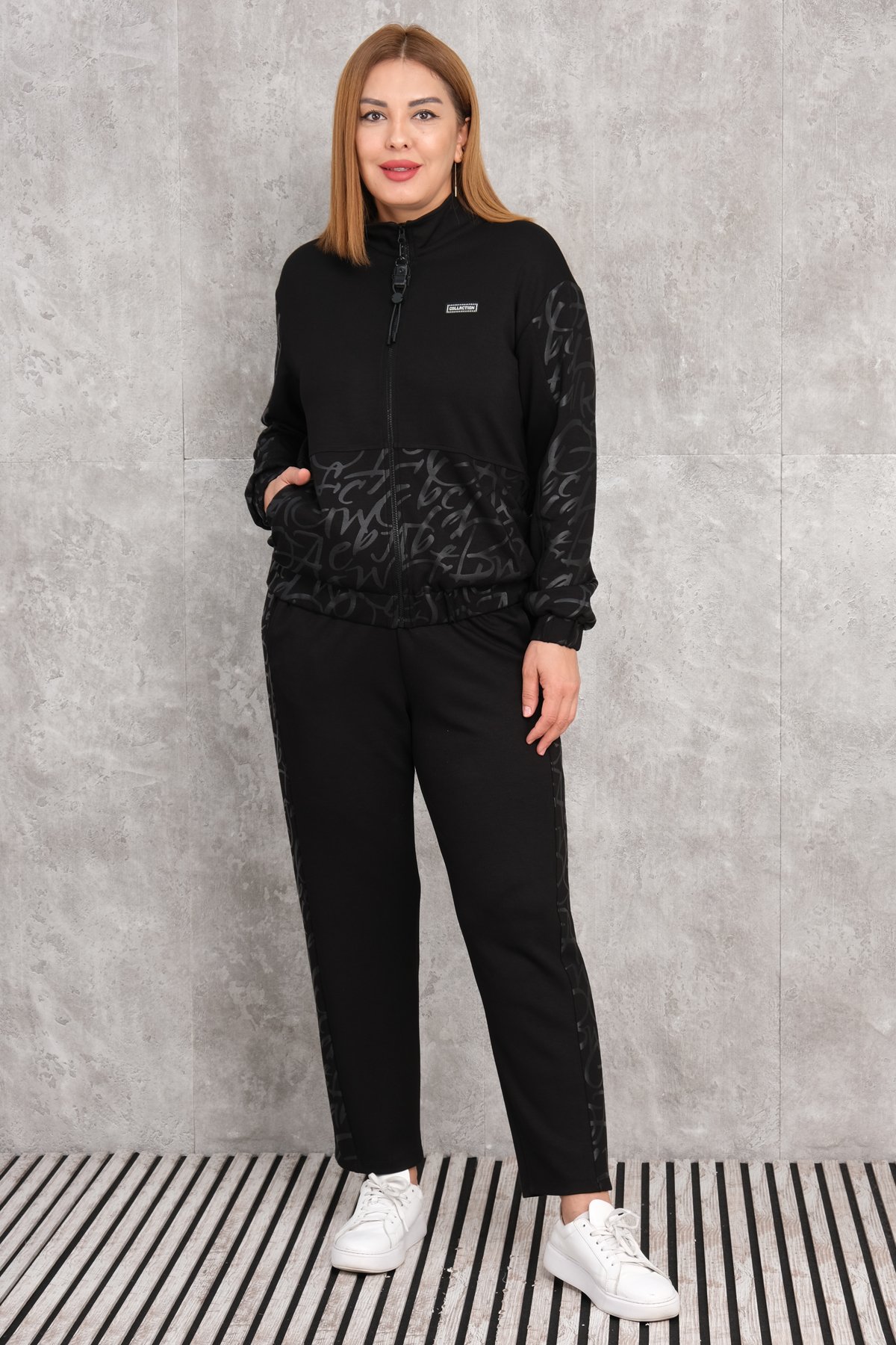 Plus Size Womens Two-Piece Sports Set-Black