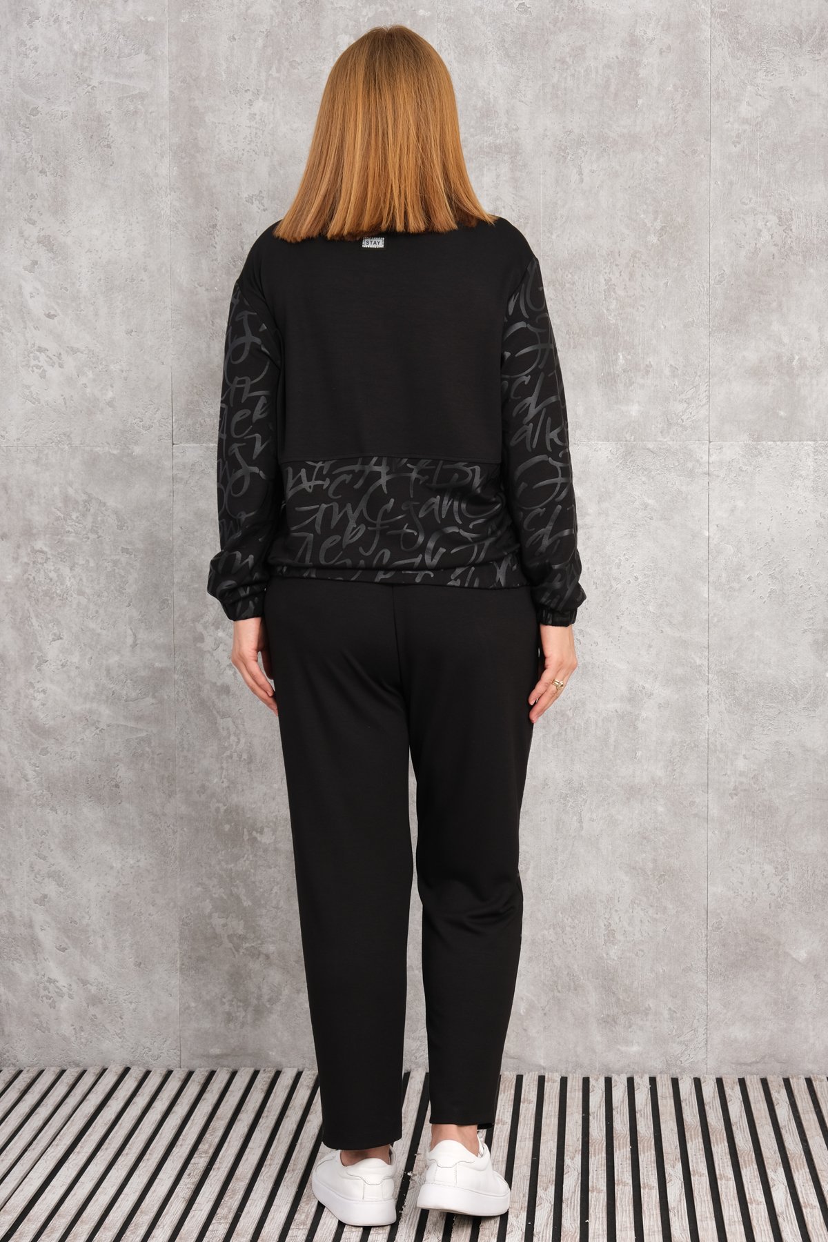 Plus Size Womens Two-Piece Sports Set-Black