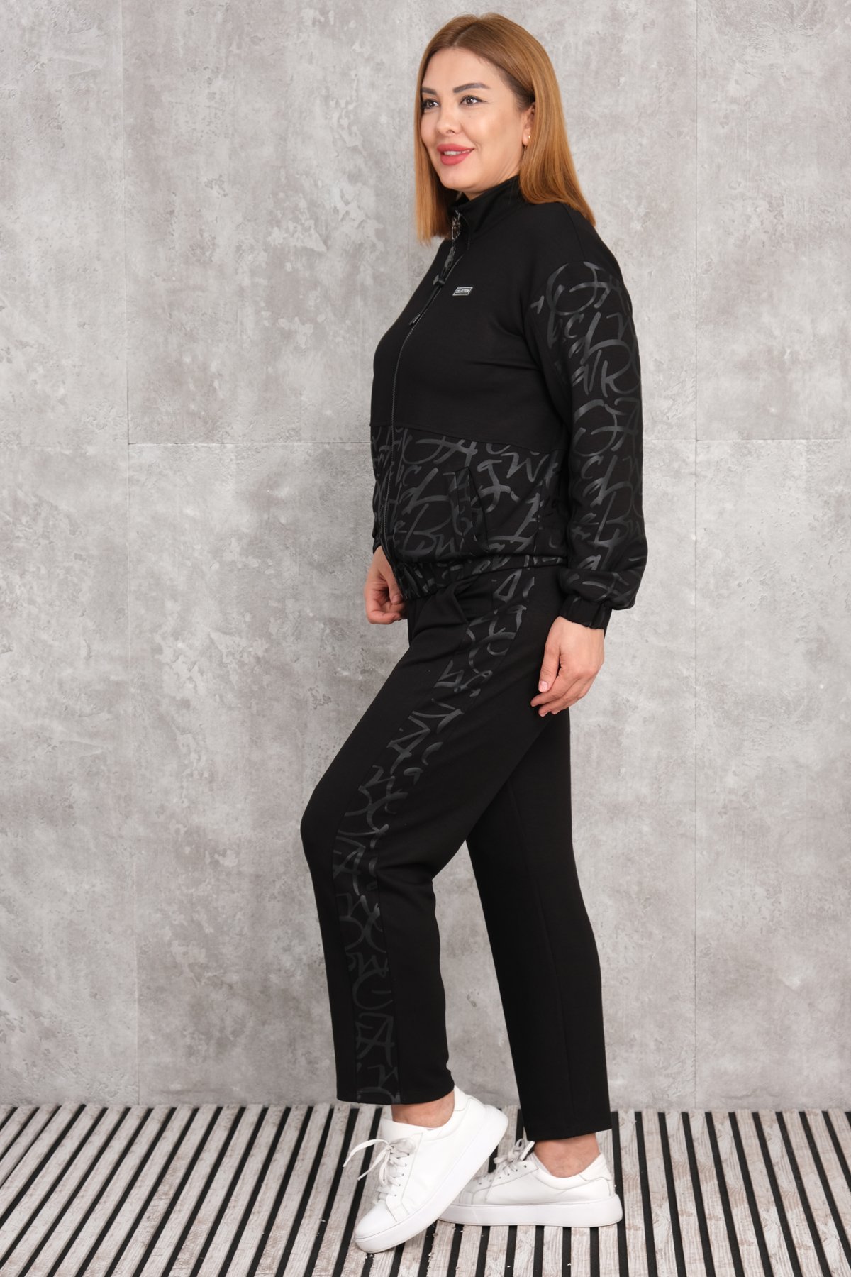 Plus Size Womens Two-Piece Sports Set-Black