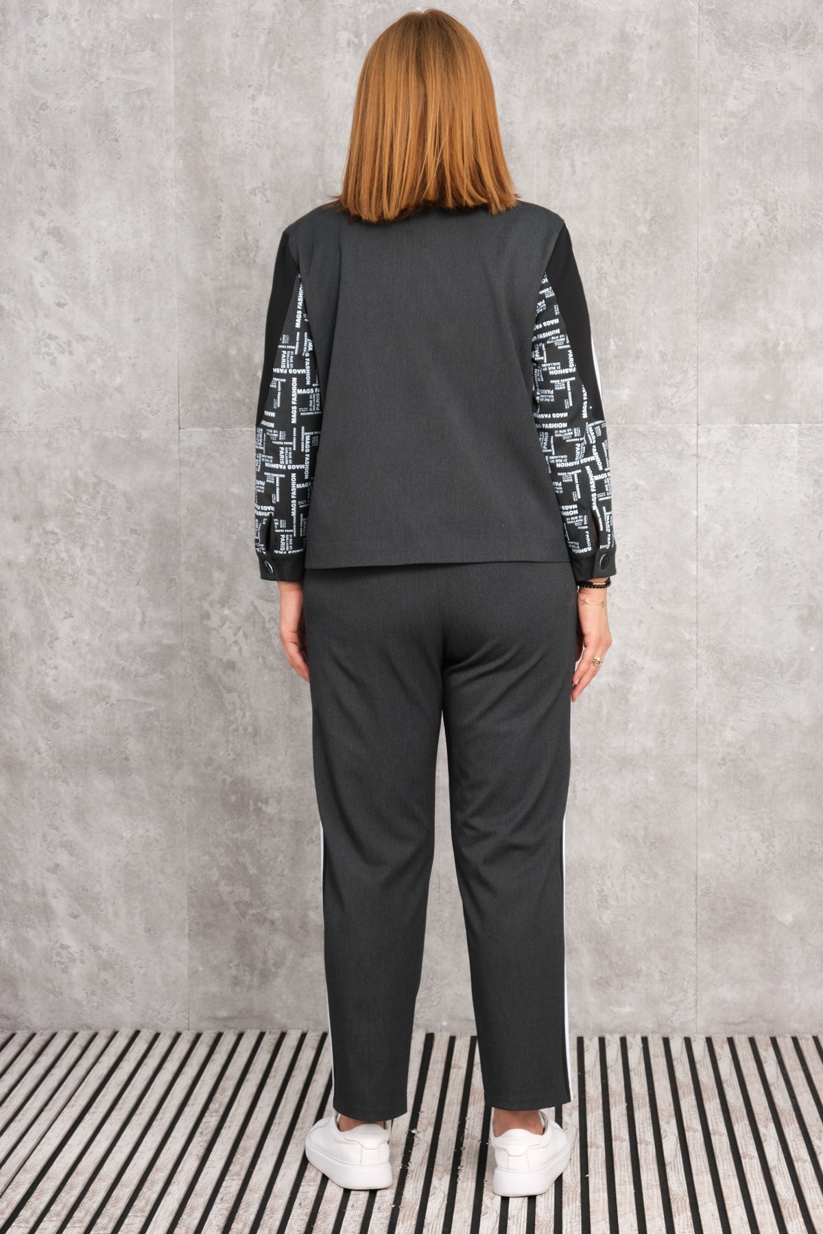 Plus Size Womens Two-Piece Sports Set-Black