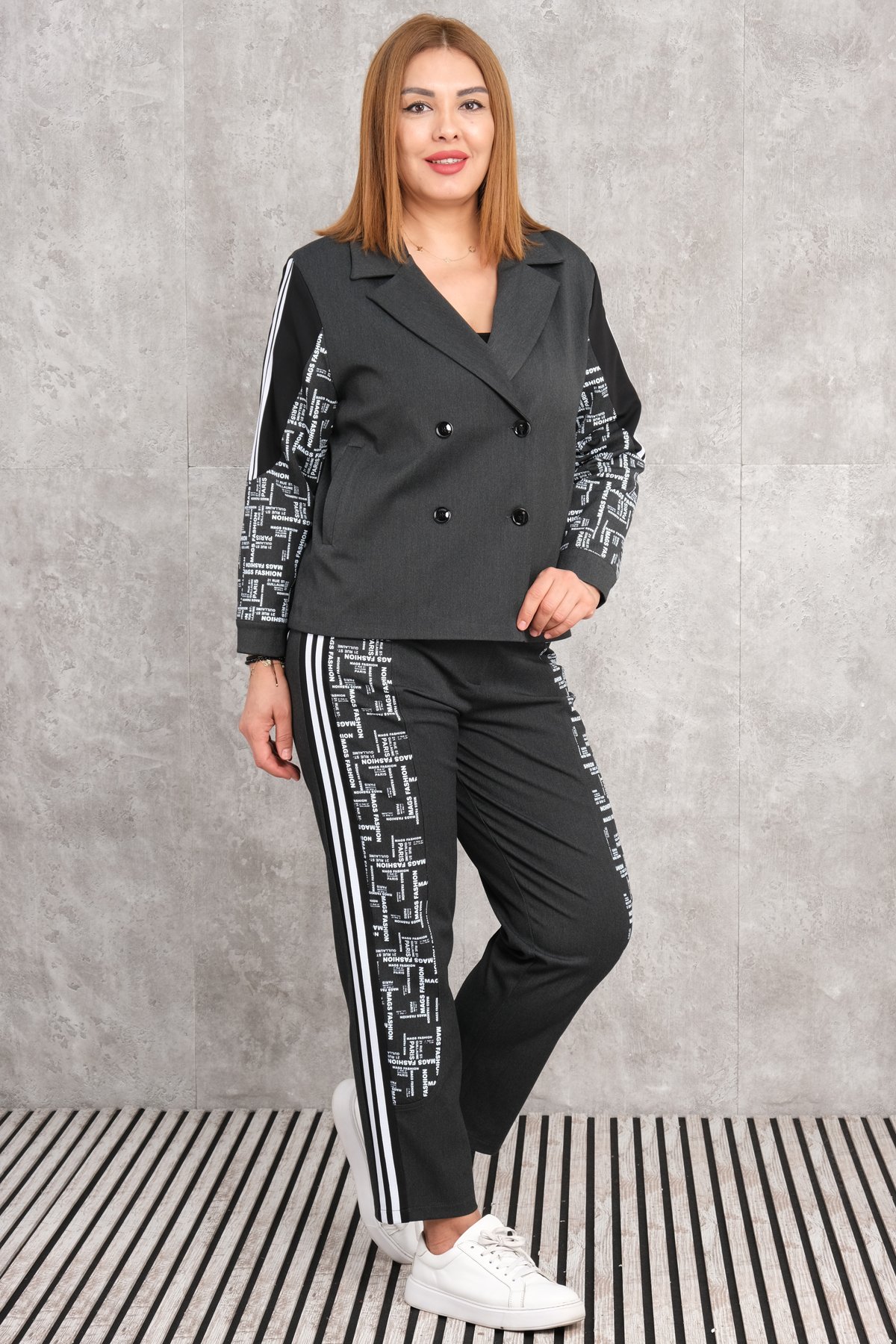 Plus Size Womens Two-Piece Sports Set-Black