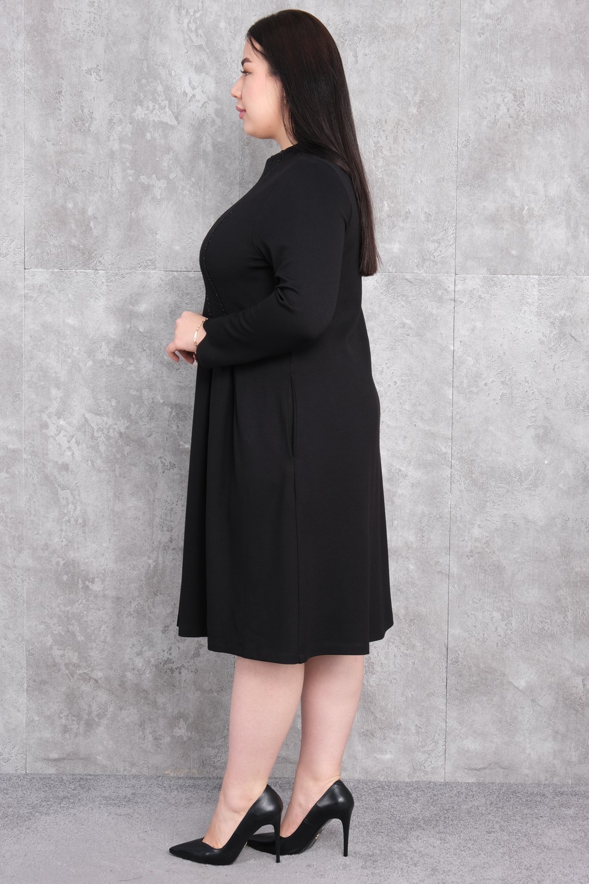 Платье больших размеров-Черный