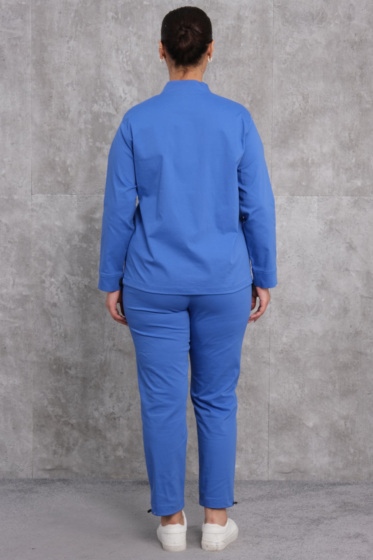 طقم رياضي نسائي مقاس كبير مكون من قطعتين-أزرق فاتح