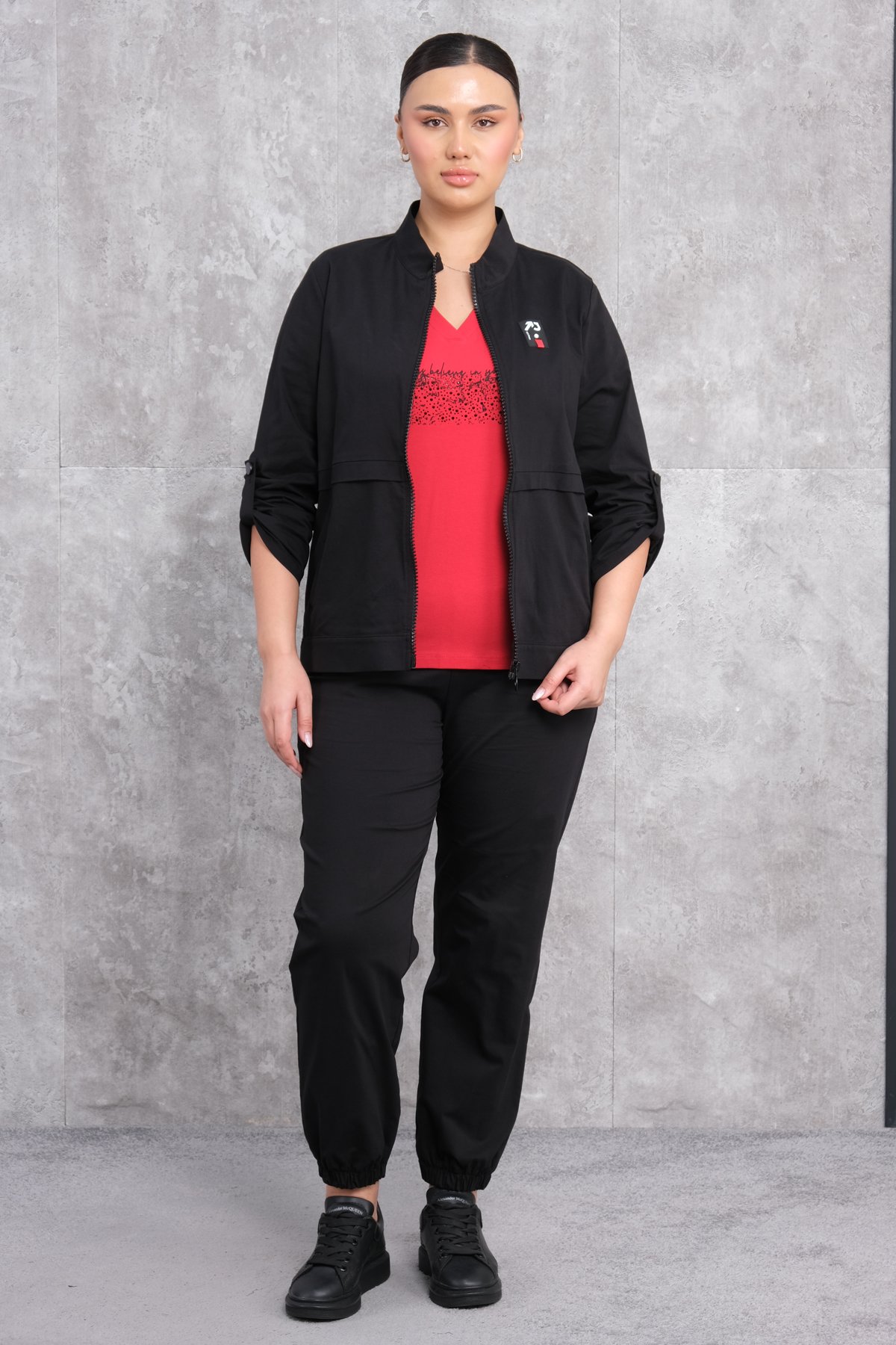 طقم رياضي نسائي مقاس كبير مكون من ثلاث قطع-الأسود