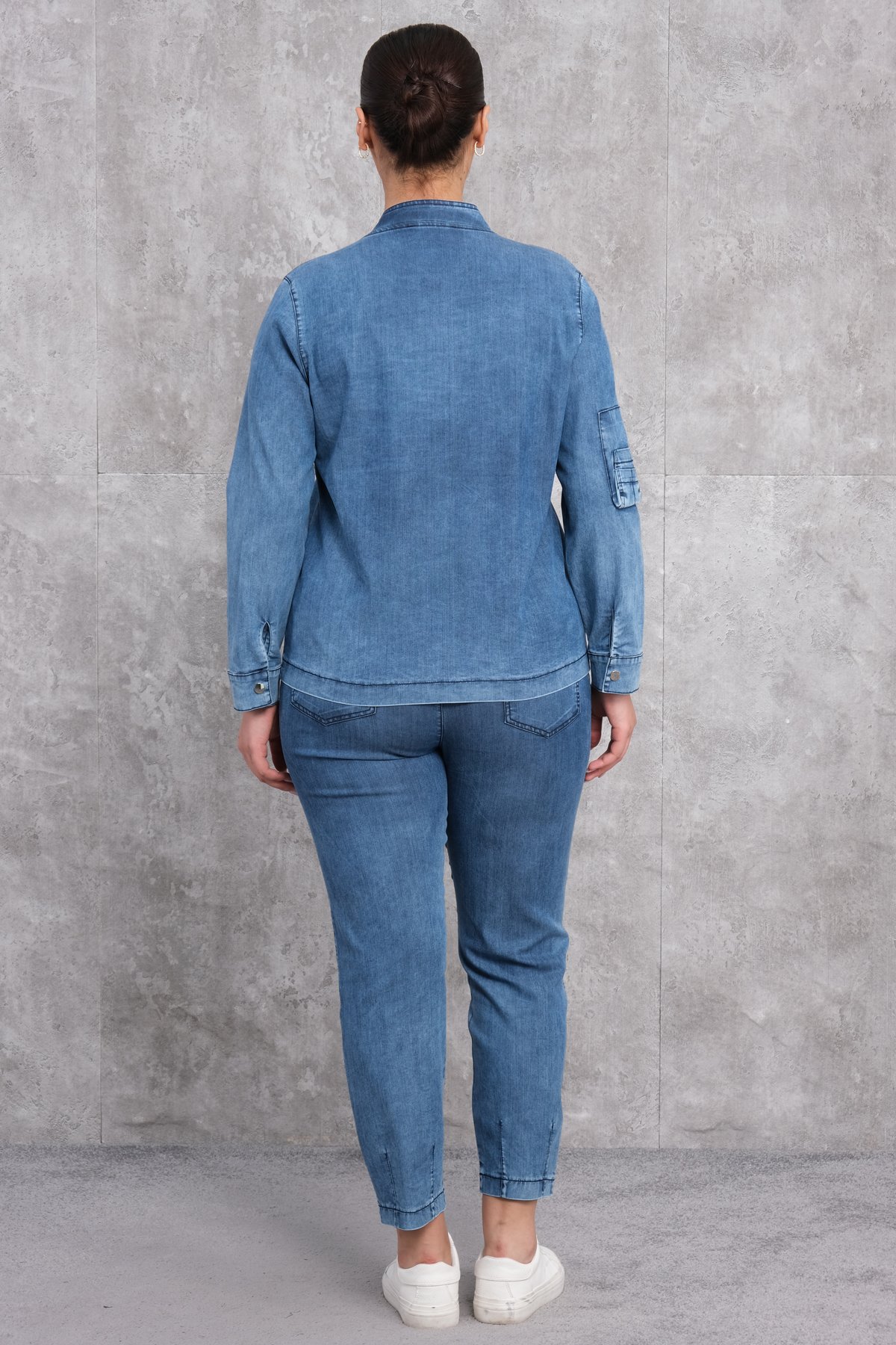 طقم رياضي نسائي مقاس كبير مكون من قطعتين-الأزرق