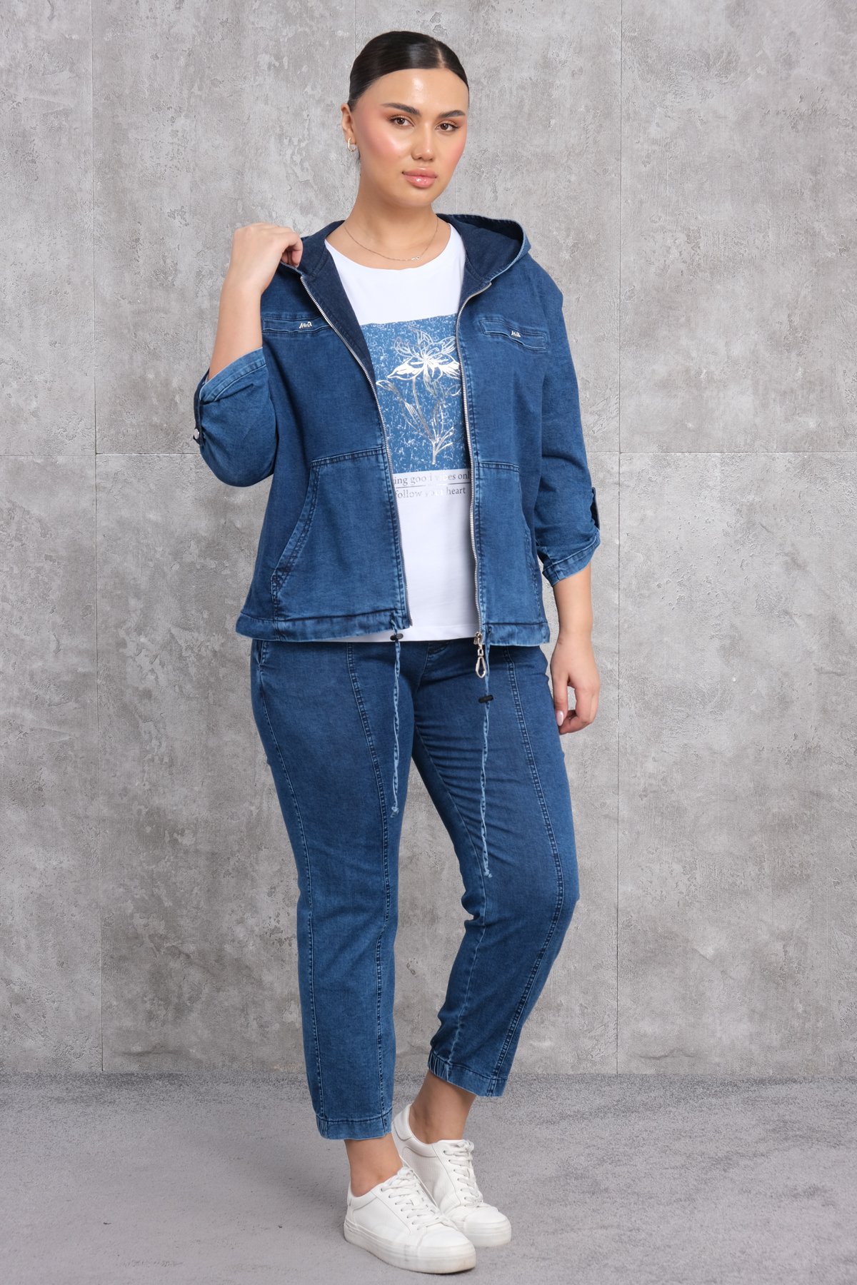 طقم رياضي نسائي مقاس كبير مكون من ثلاث قطع-الأزرق