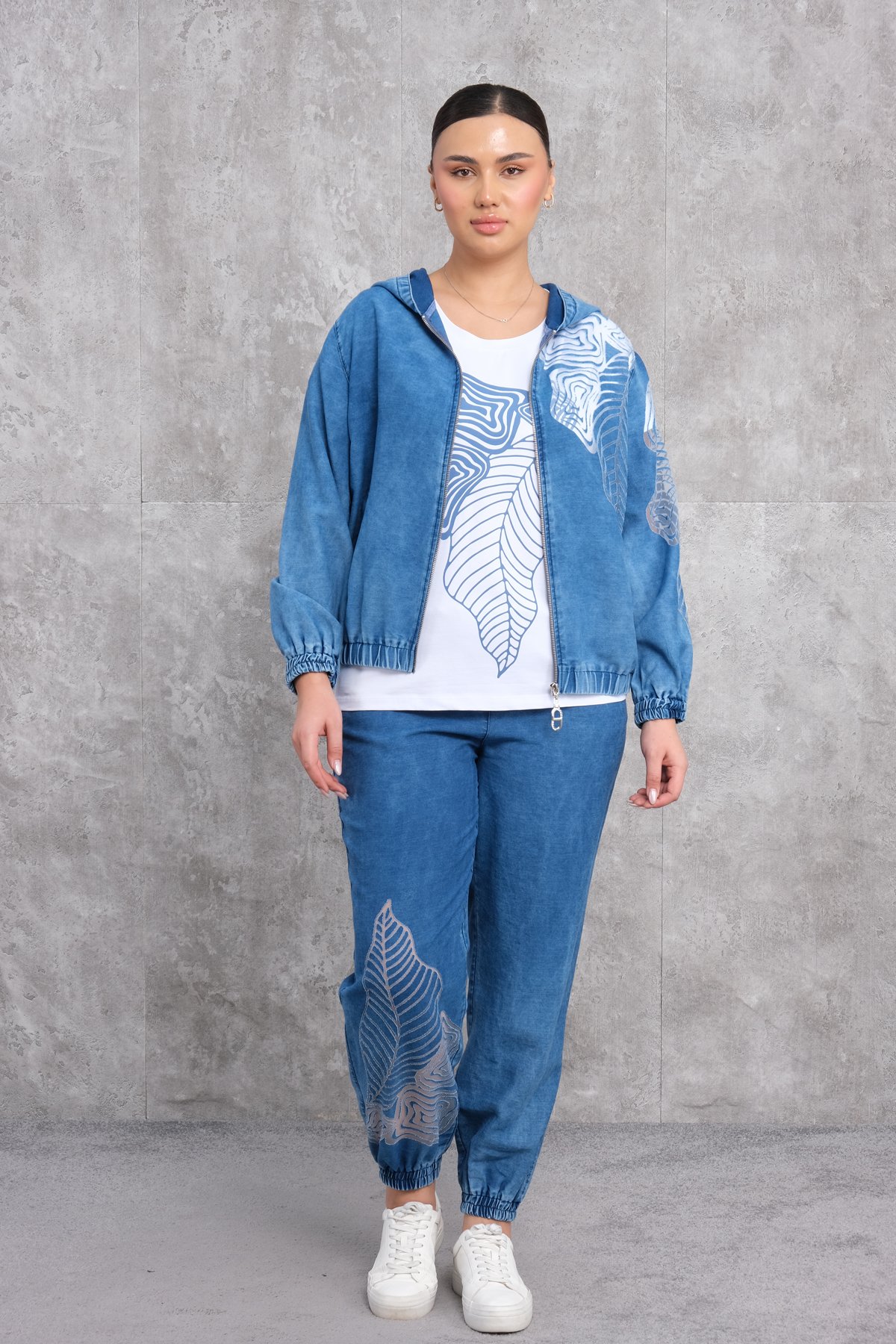 طقم رياضي نسائي مقاس كبير مكون من ثلاث قطع-الأزرق