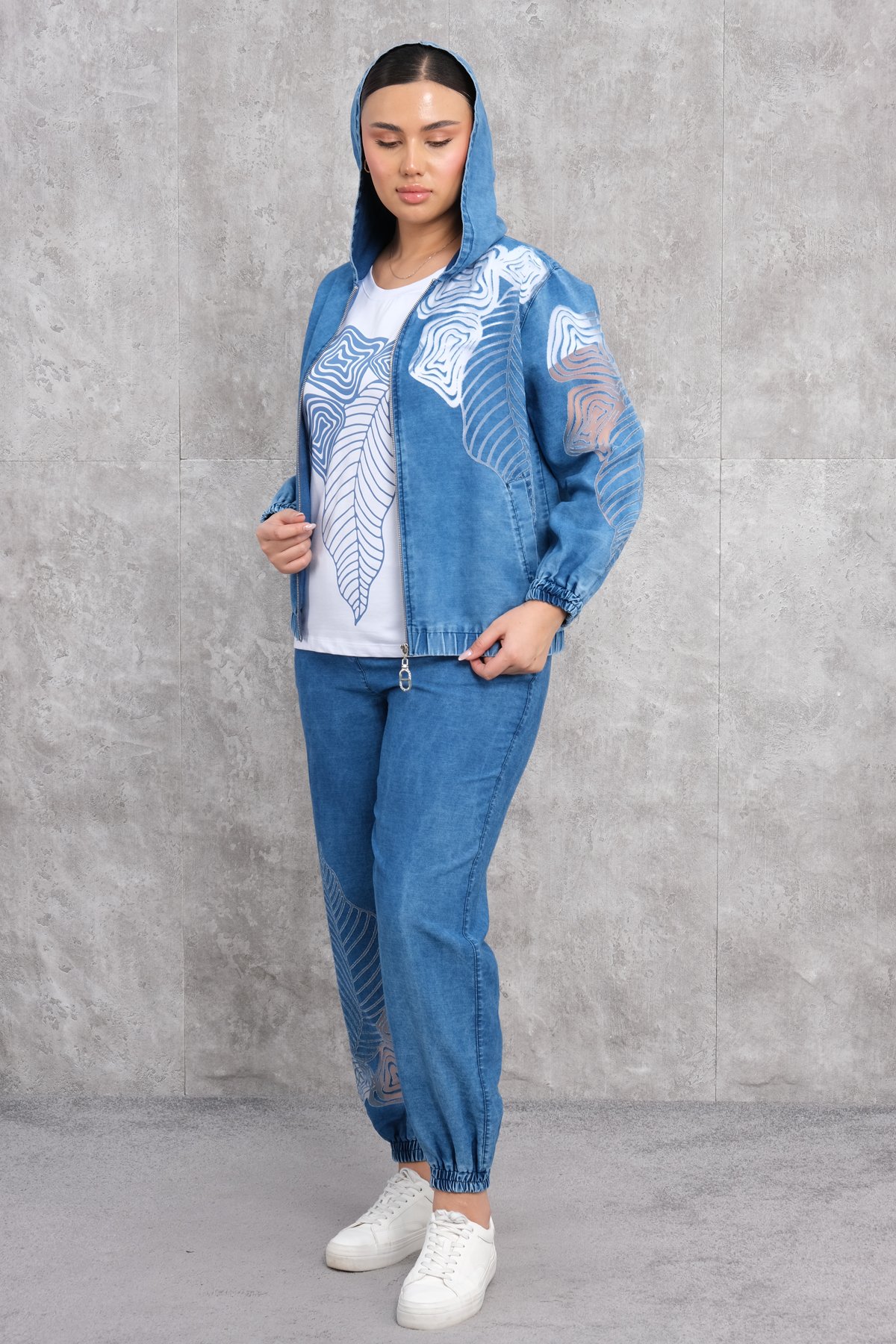 طقم رياضي نسائي مقاس كبير مكون من ثلاث قطع-الأزرق