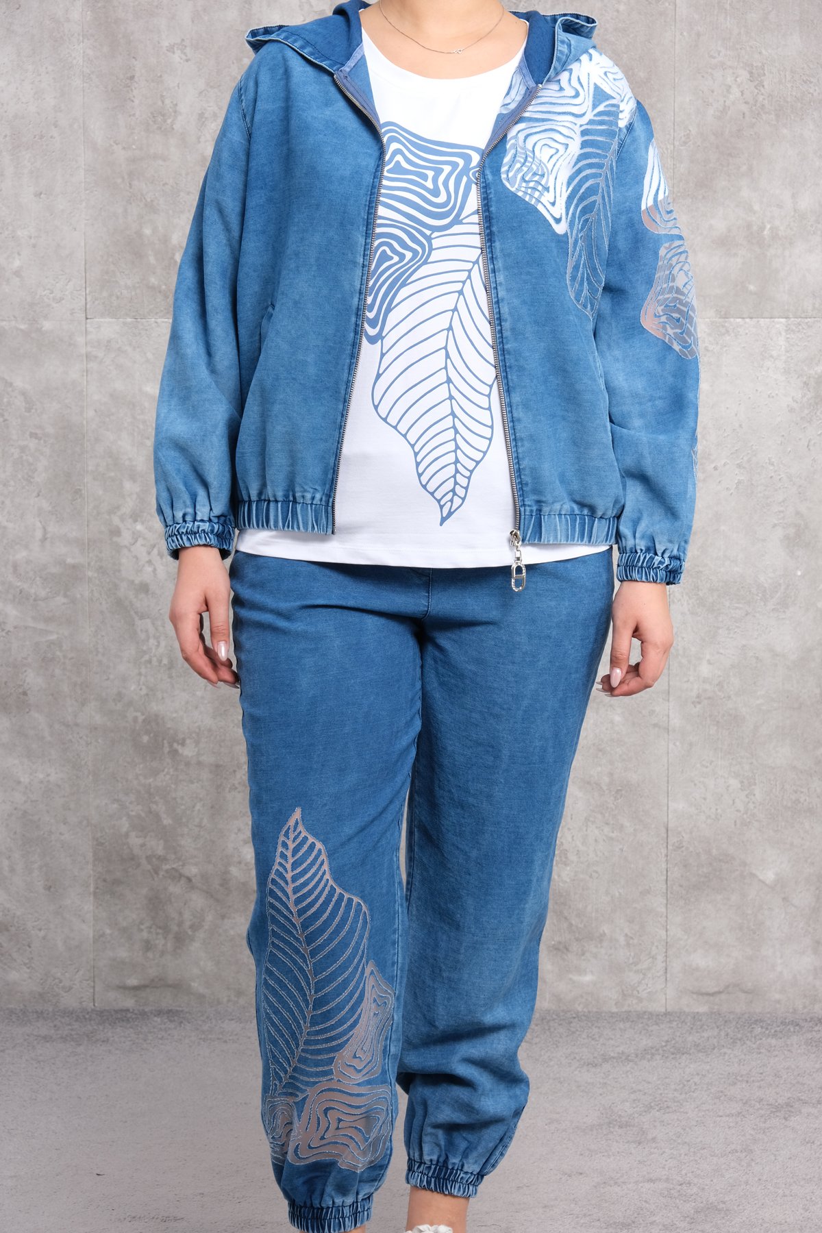 طقم رياضي نسائي مقاس كبير مكون من ثلاث قطع-الأزرق