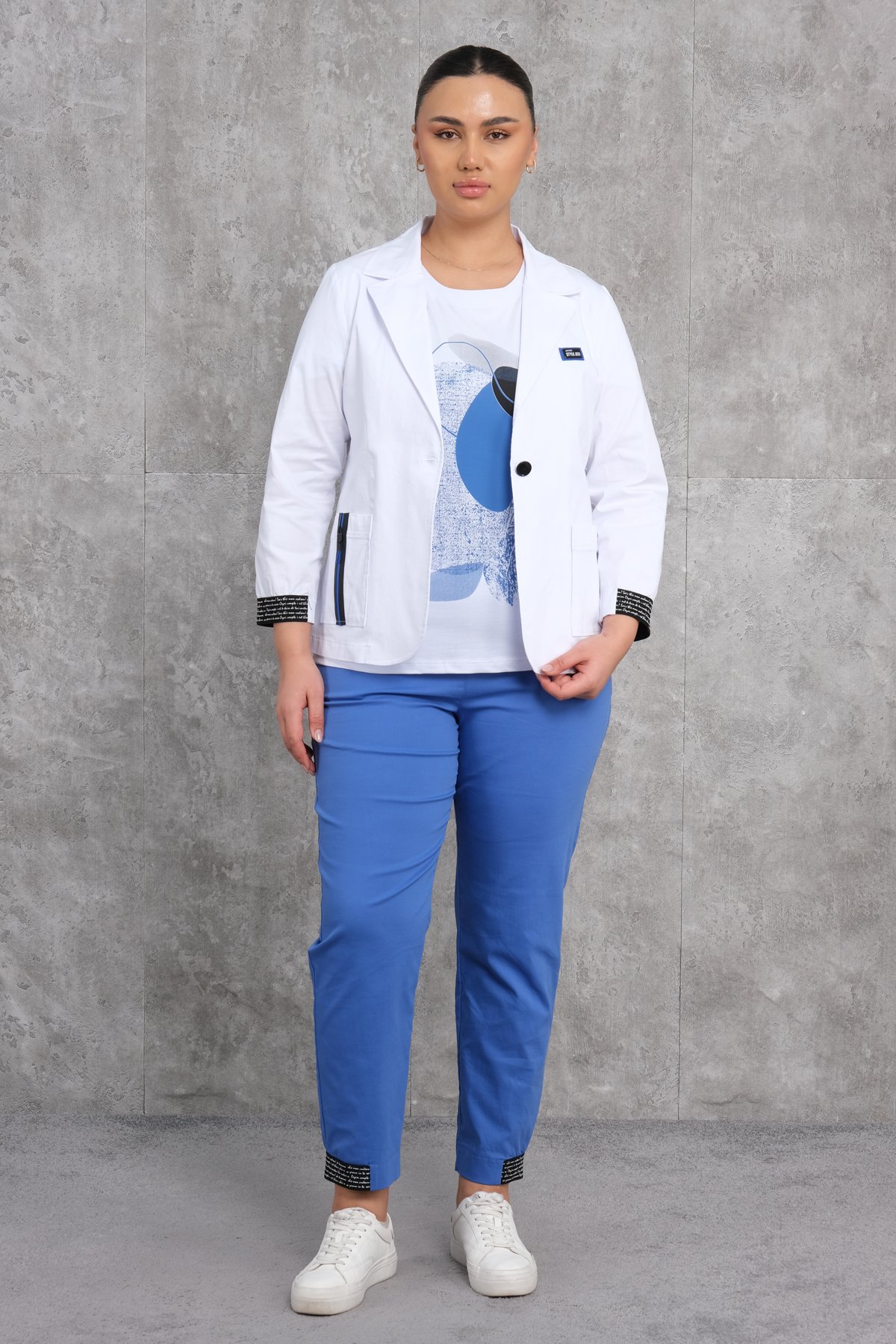 طقم رياضي نسائي مقاس كبير مكون من ثلاث قطع-الأزرق