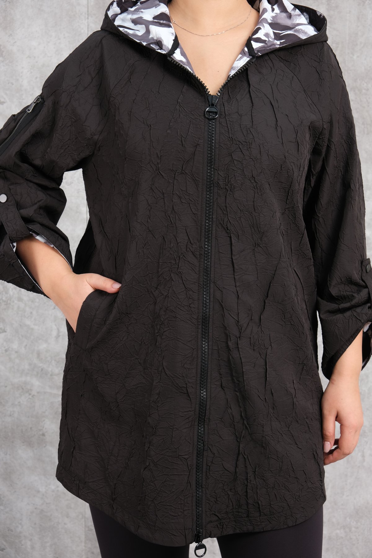 معطف ترنش مقاس كبير-الأسود