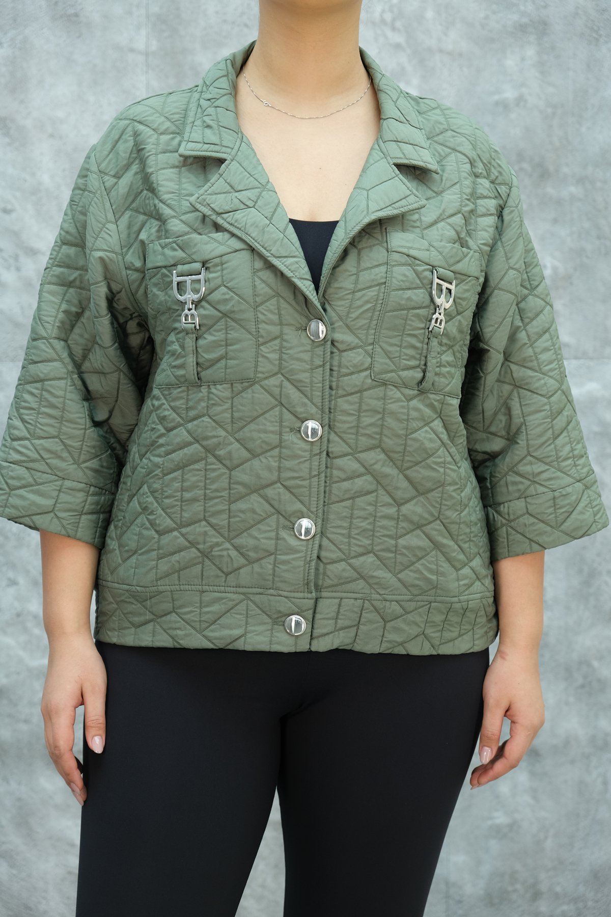 جاكيت رياضي قصير مقاس كبير-الخاكي