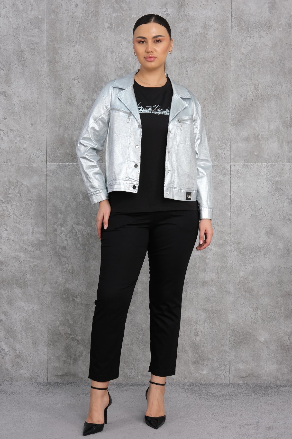 طقم من ثلاث قطع مقاس كبير-الرمادي