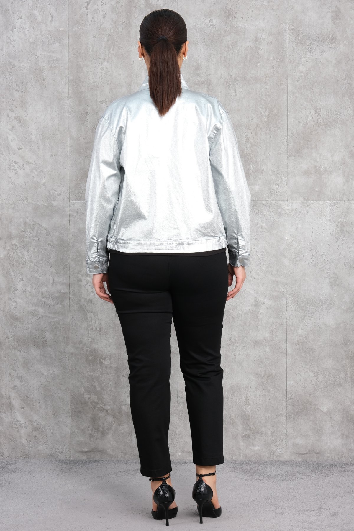 طقم من ثلاث قطع مقاس كبير-الرمادي