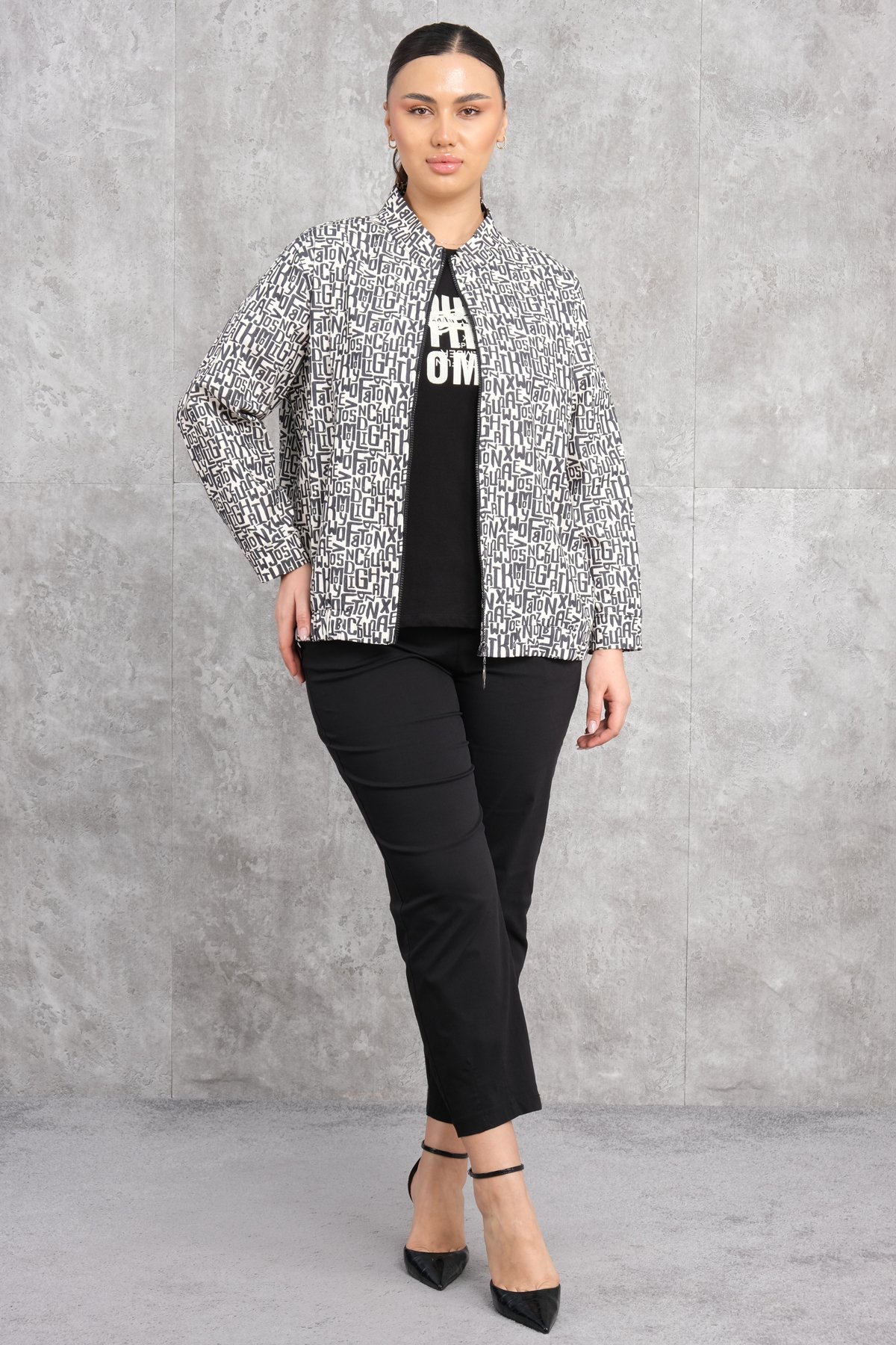 طقم من ثلاث قطع مقاس كبير-الأسود