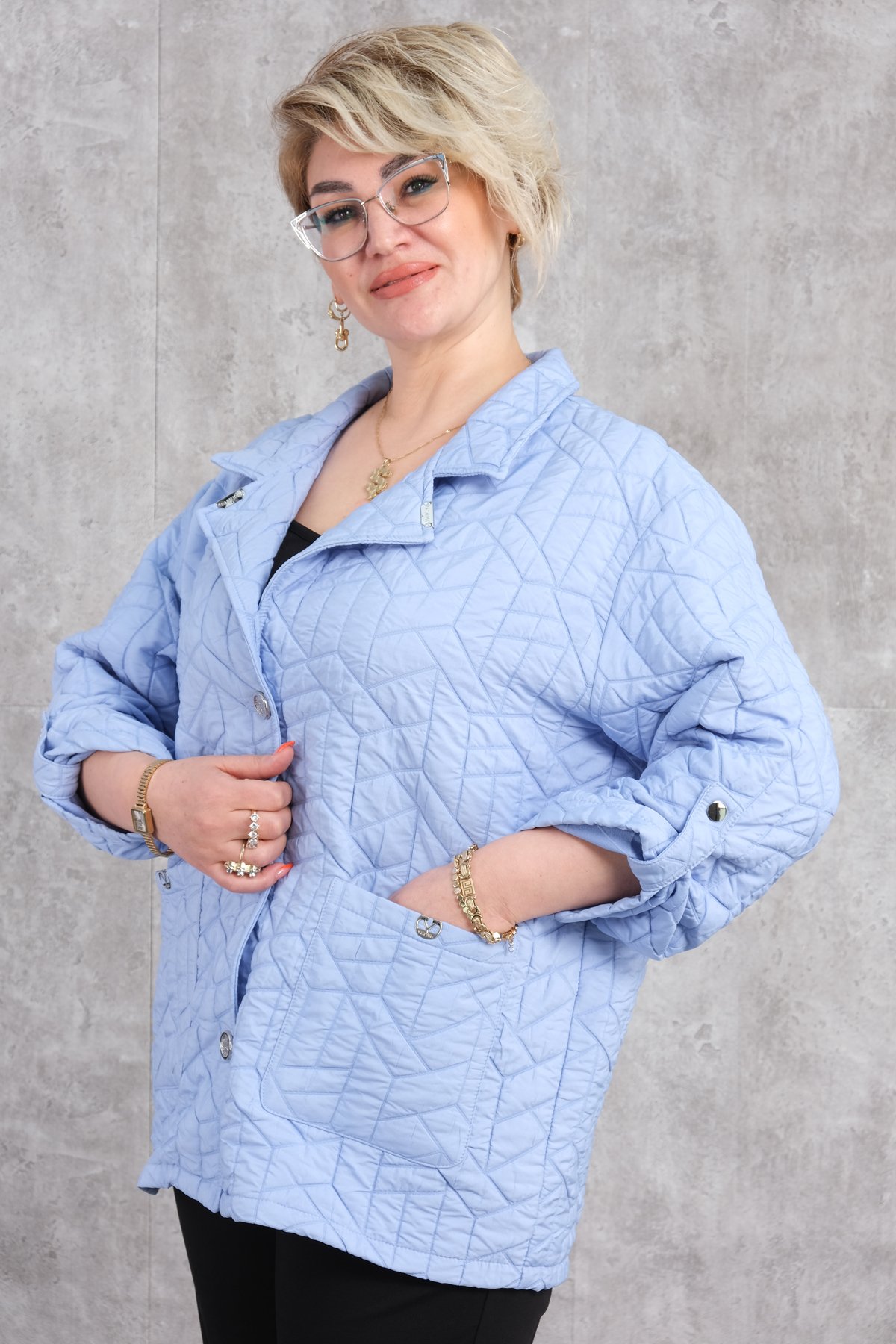 Короткая спортивная куртка больших размеров-Синий