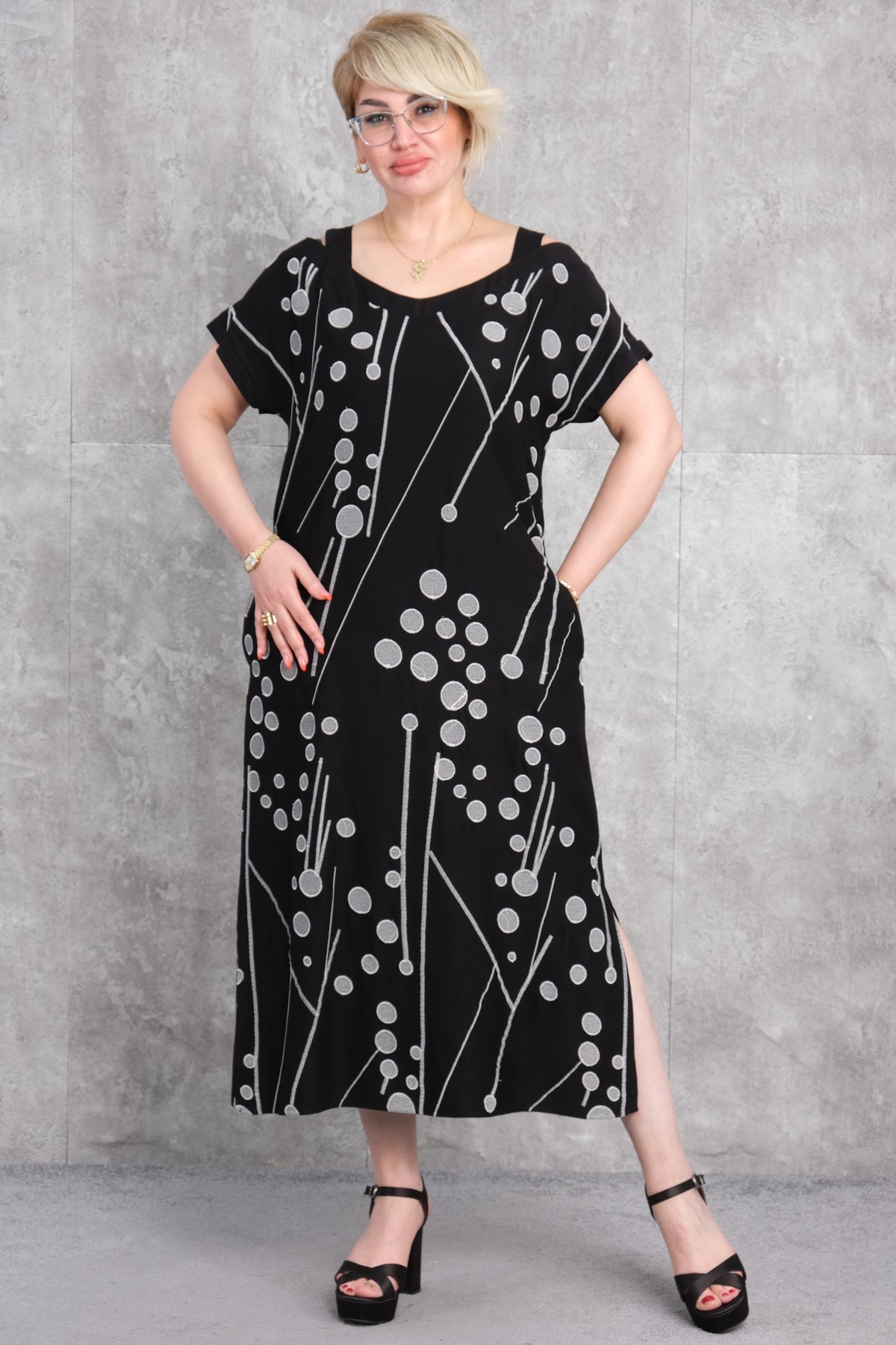 فستان مقاس كبير-الأسود