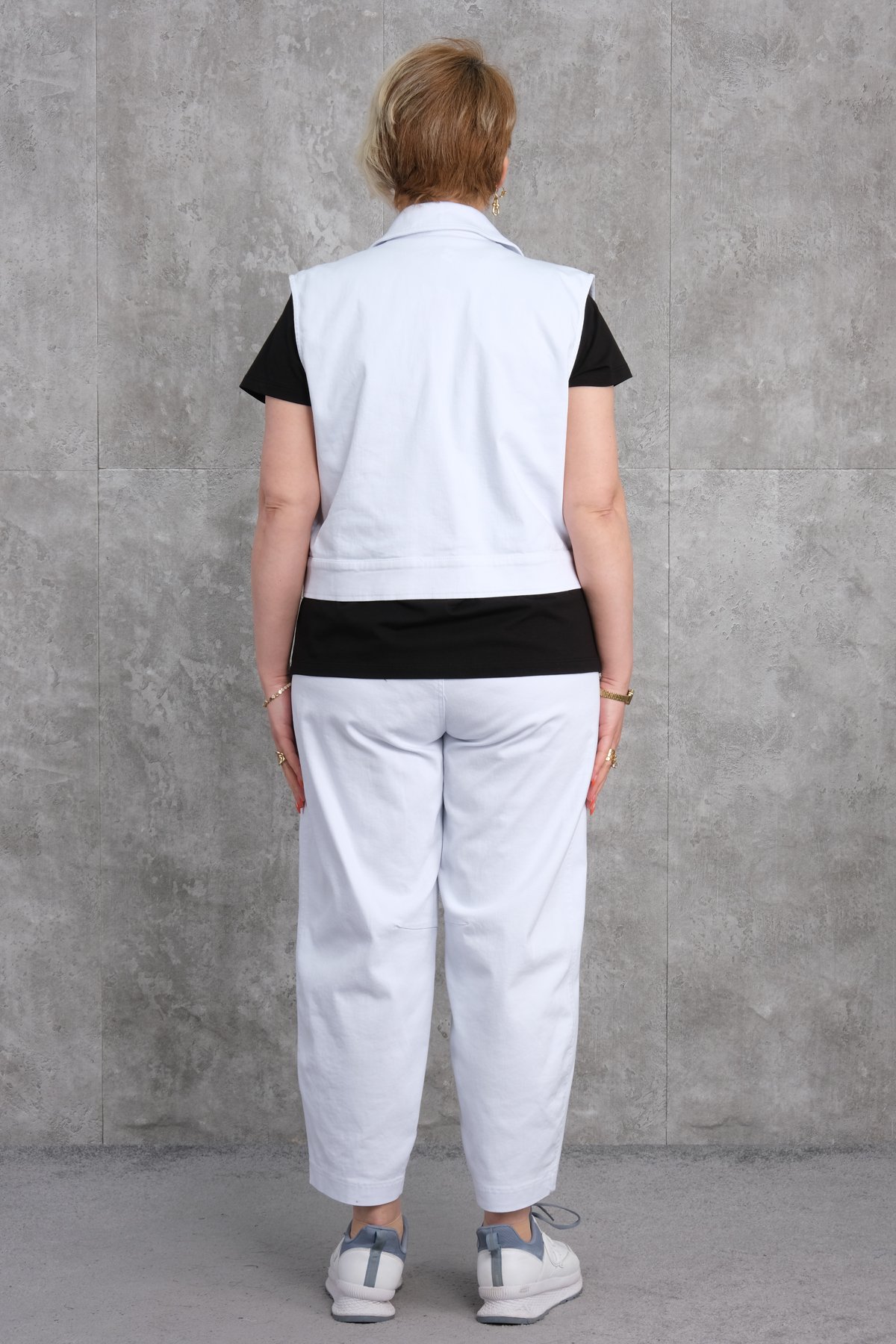 Спортивный костюм из трех частей больших размеров для женщин-Белый