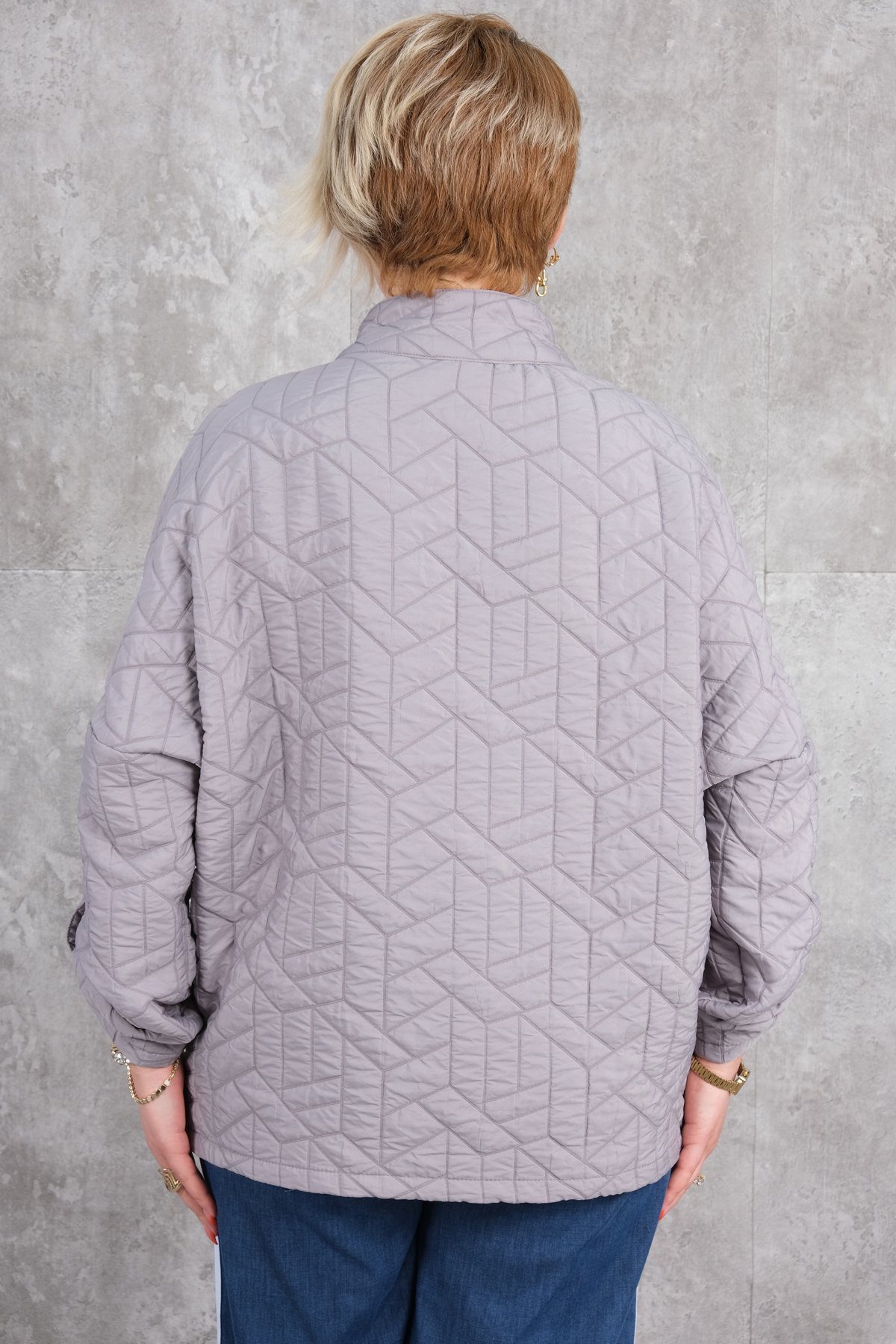 جاكيت رياضي قصير مقاس كبير-الرمادي