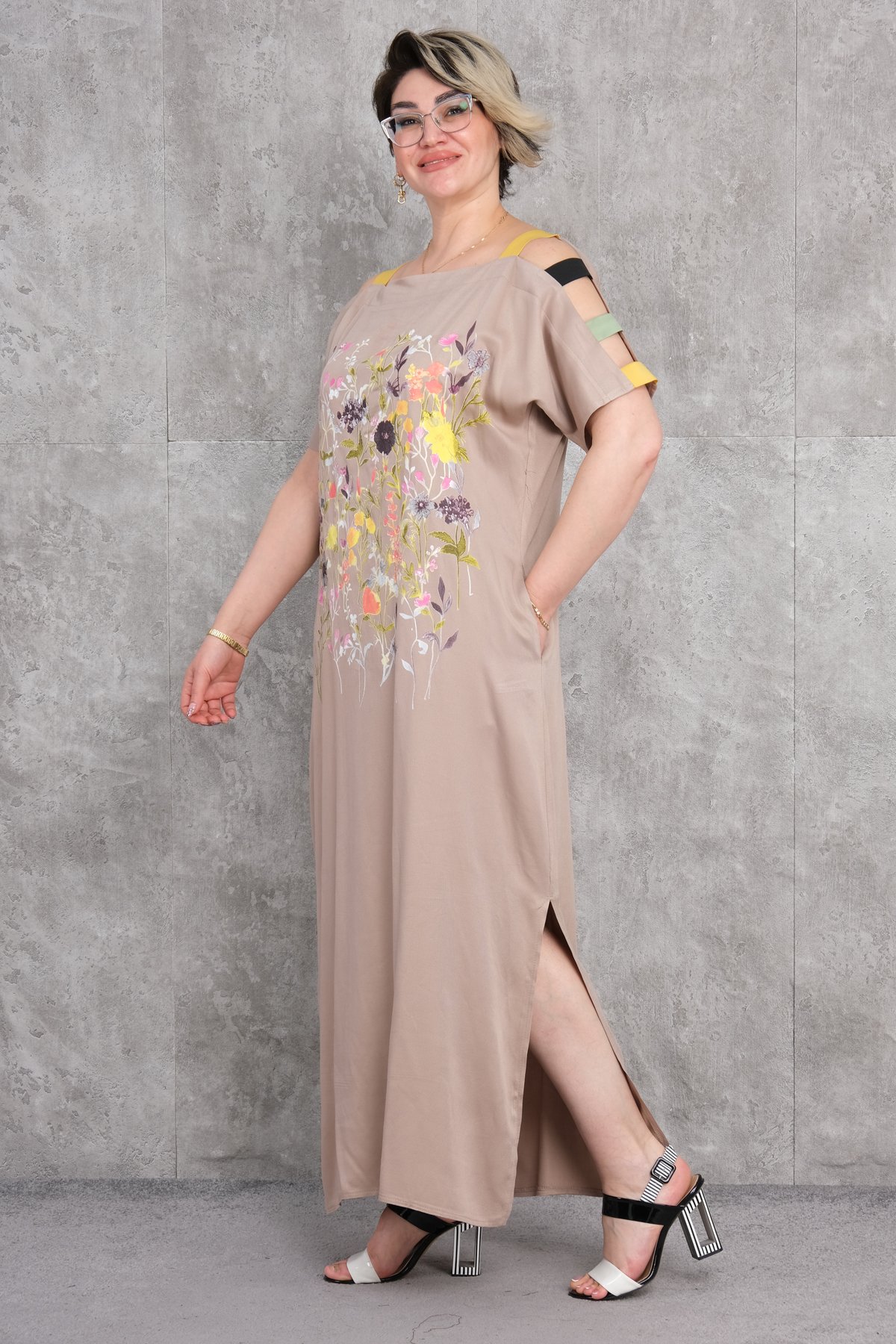 فستان مقاس كبير-البيج