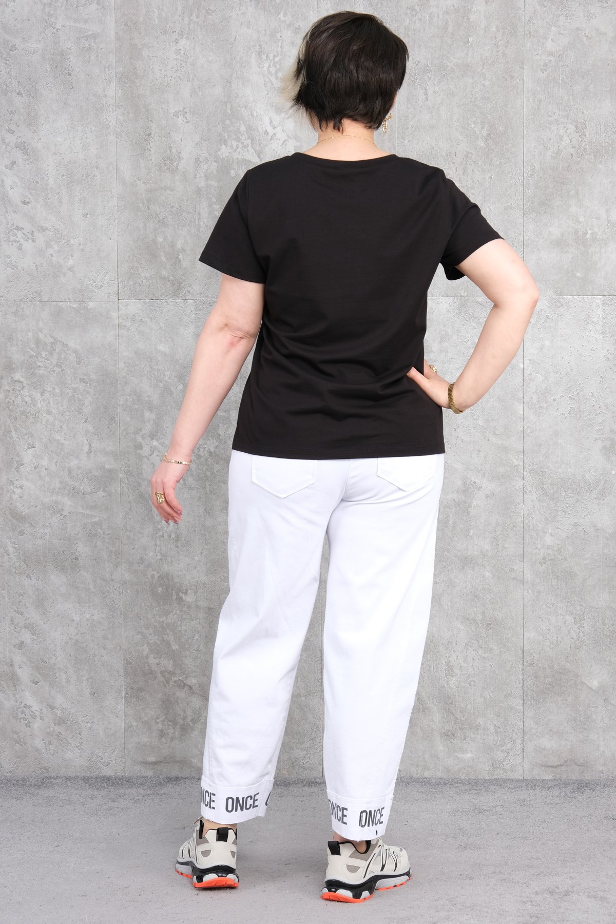 طقم رياضي نسائي مقاس كبير مكون من قطعتين-الأسود