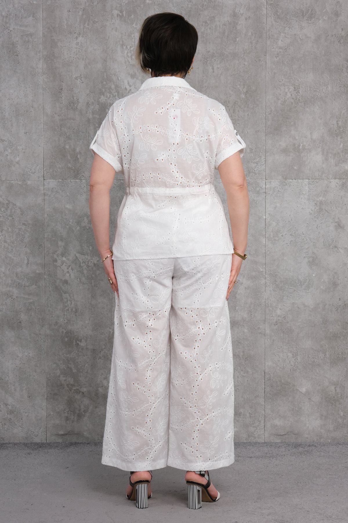 Комплект из двух предметов больших размеров-Белый