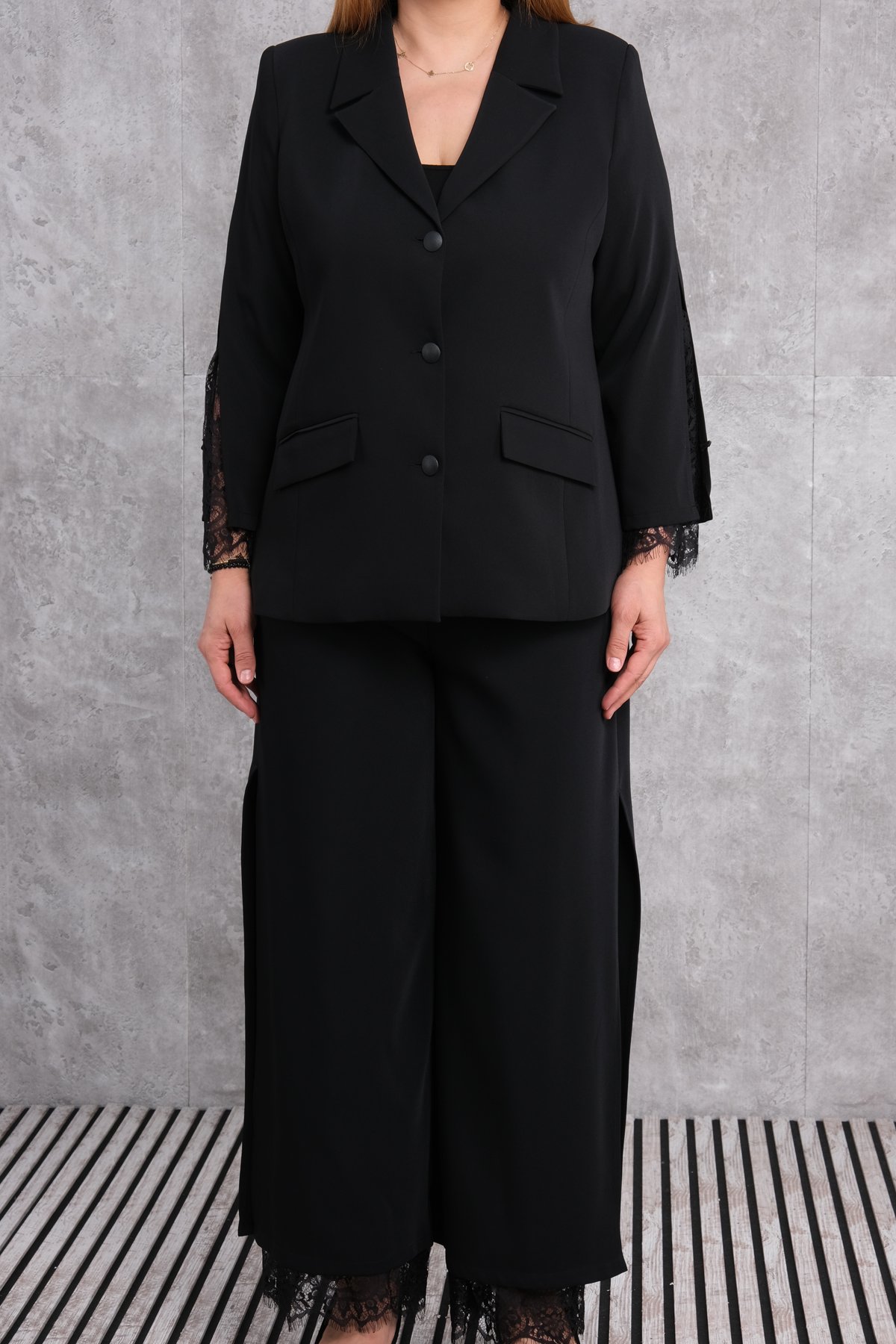 Plus Size Classic Two-Piece Set-Black