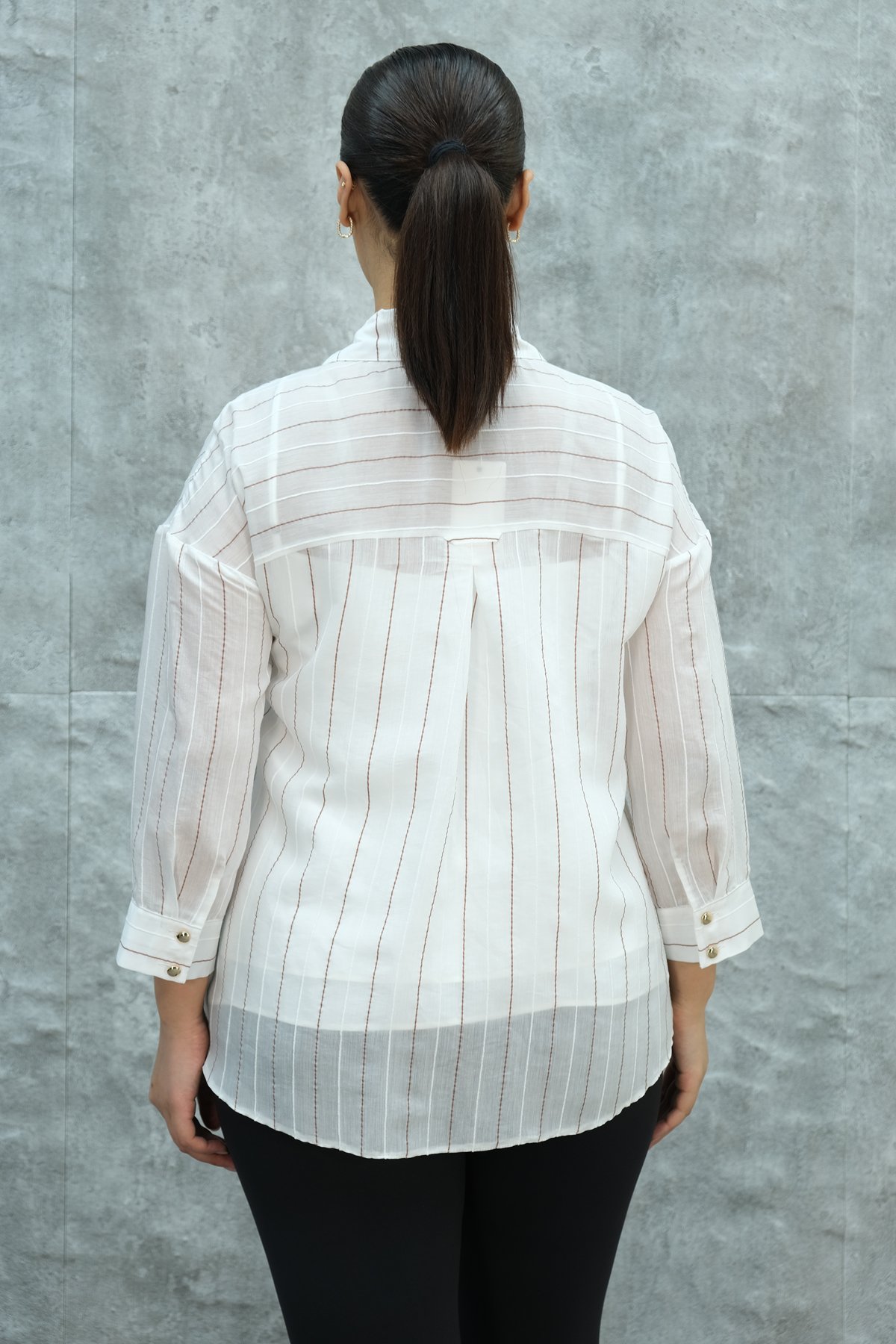 قميص مقاس كبير-البيج