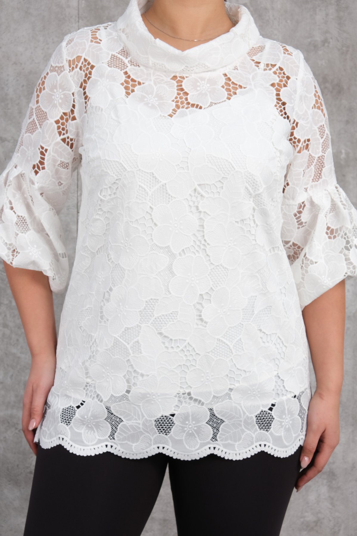 بلوزة مقاس كبير-الأبيض