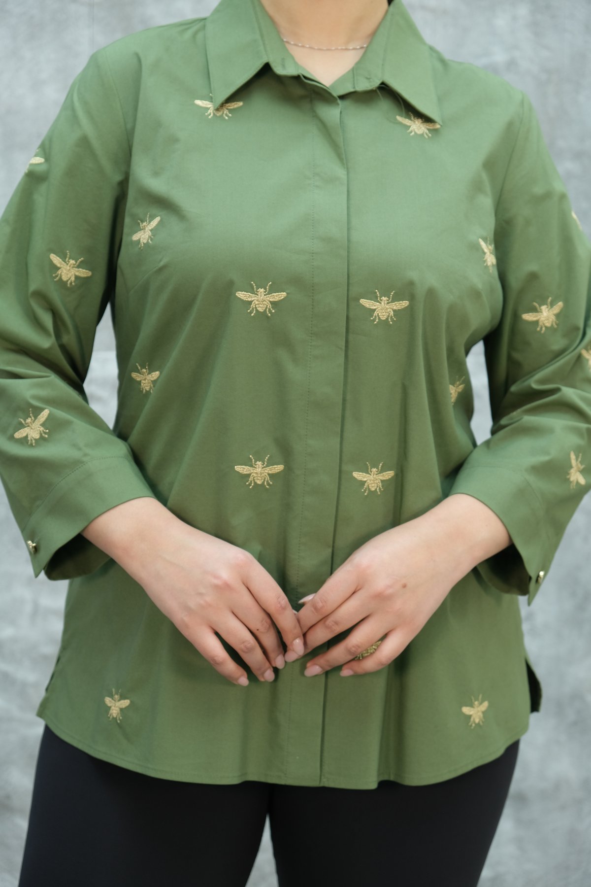 قميص مقاس كبير-الخاكي