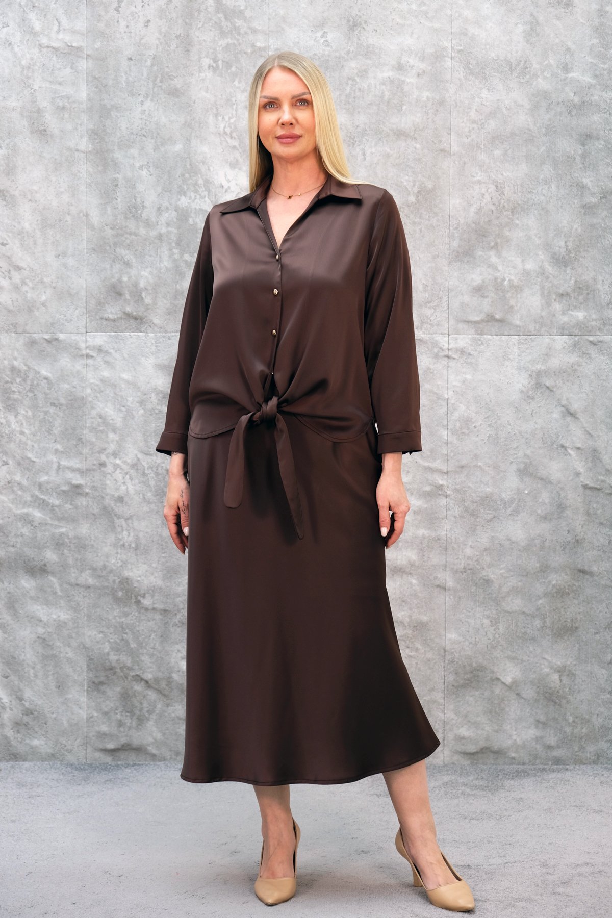 Super Plus Size Classic Two-Piece Set-Brown