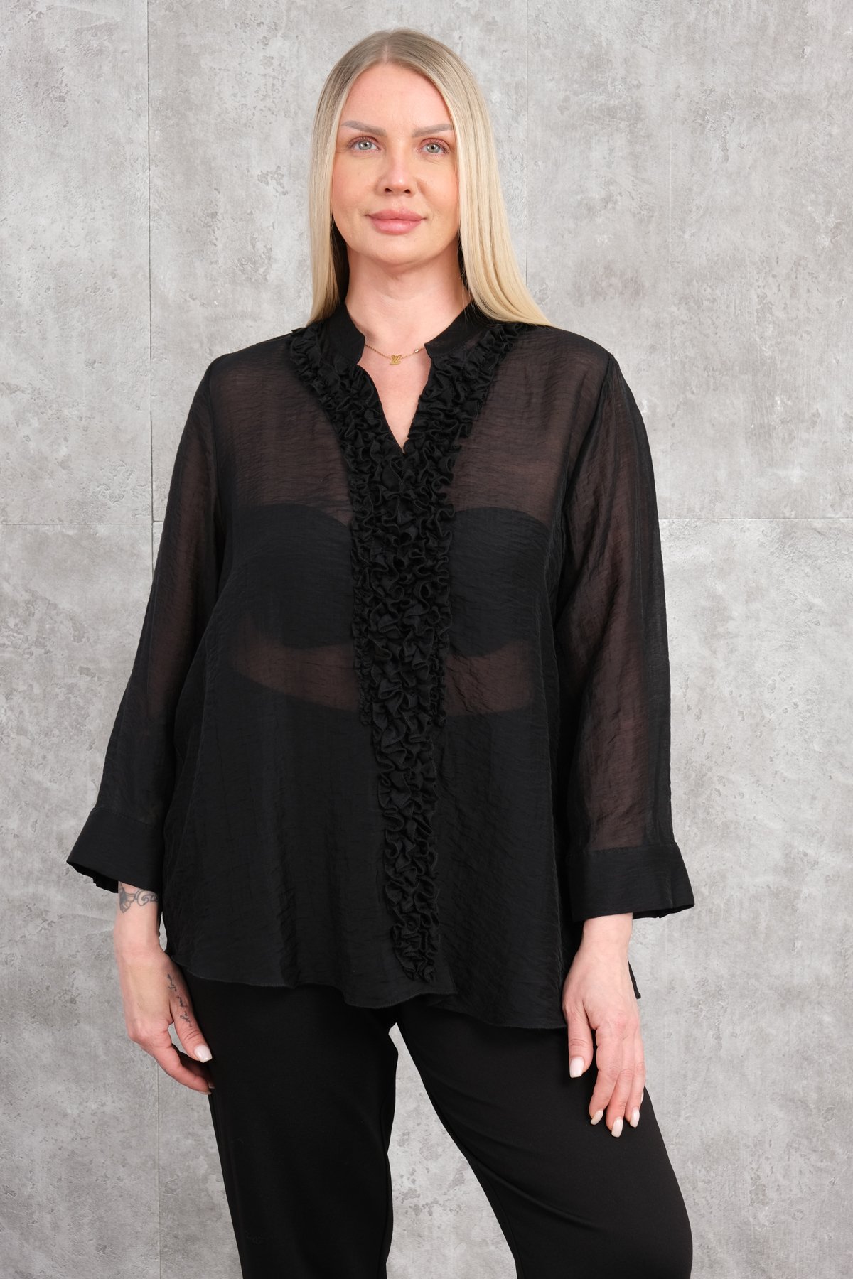 Super Plus Size Blouse-Black