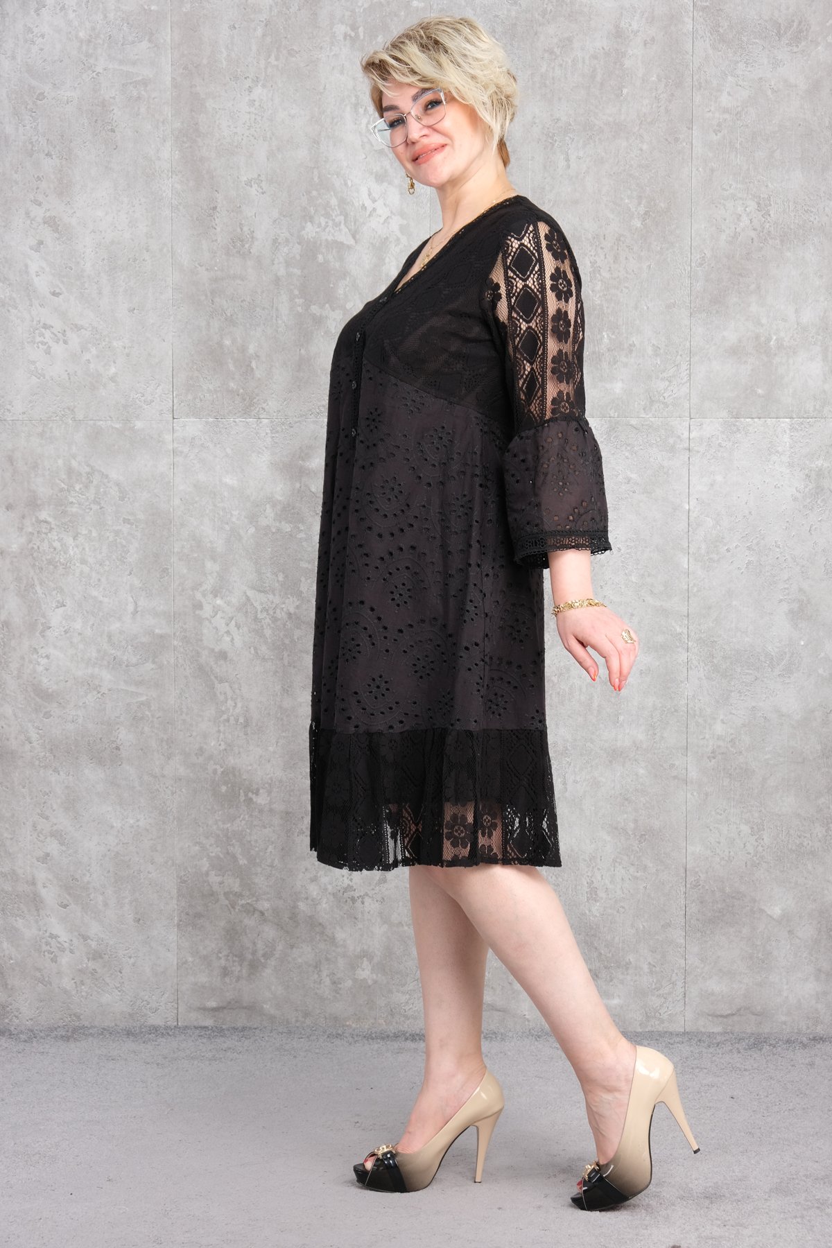 فستان مقاس كبير-الأسود