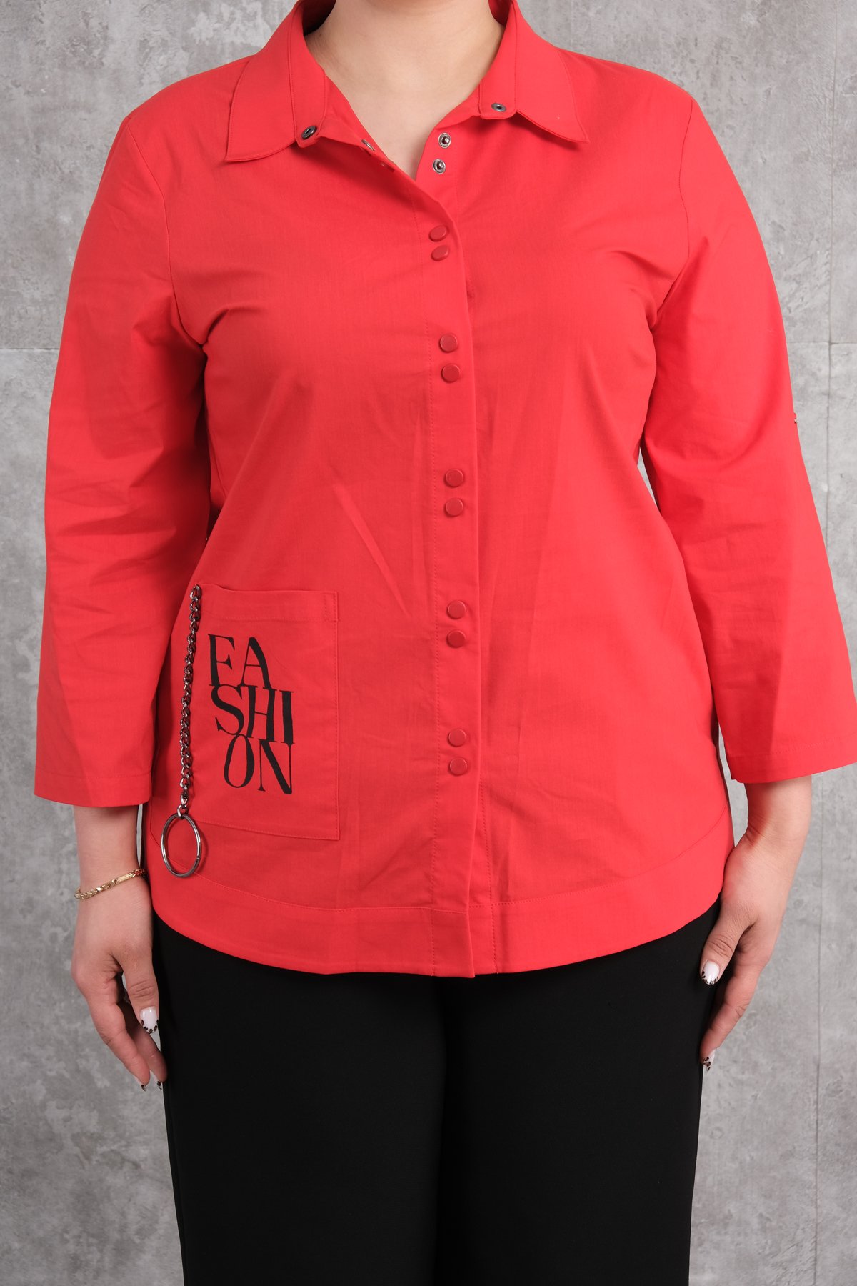 قميص مقاس كبير-الأحمر