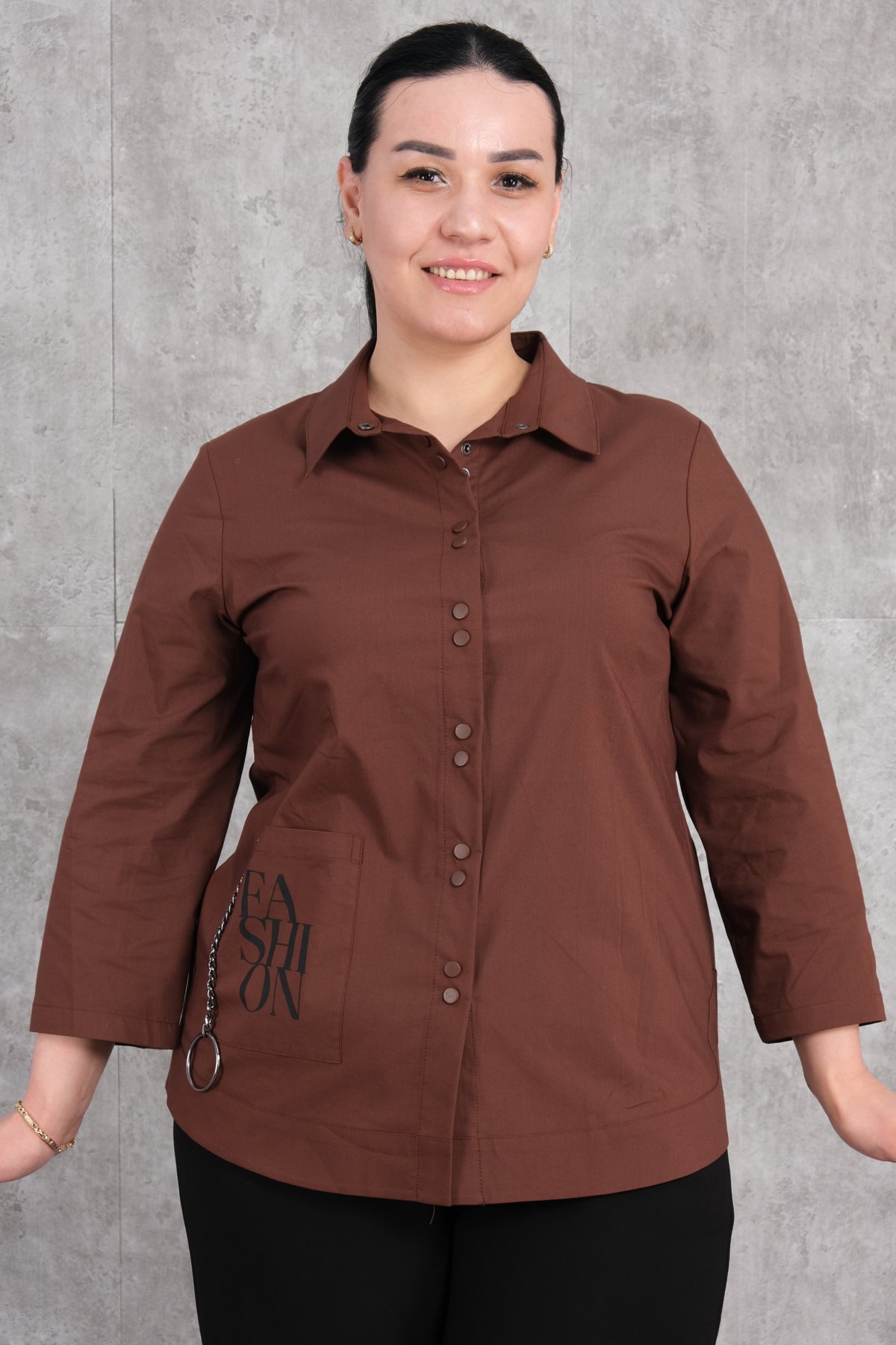 قميص مقاس كبير-البني