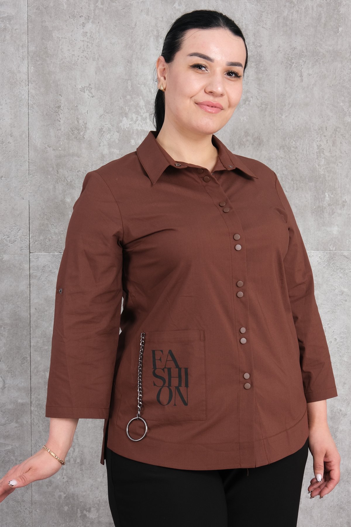 قميص مقاس كبير-البني