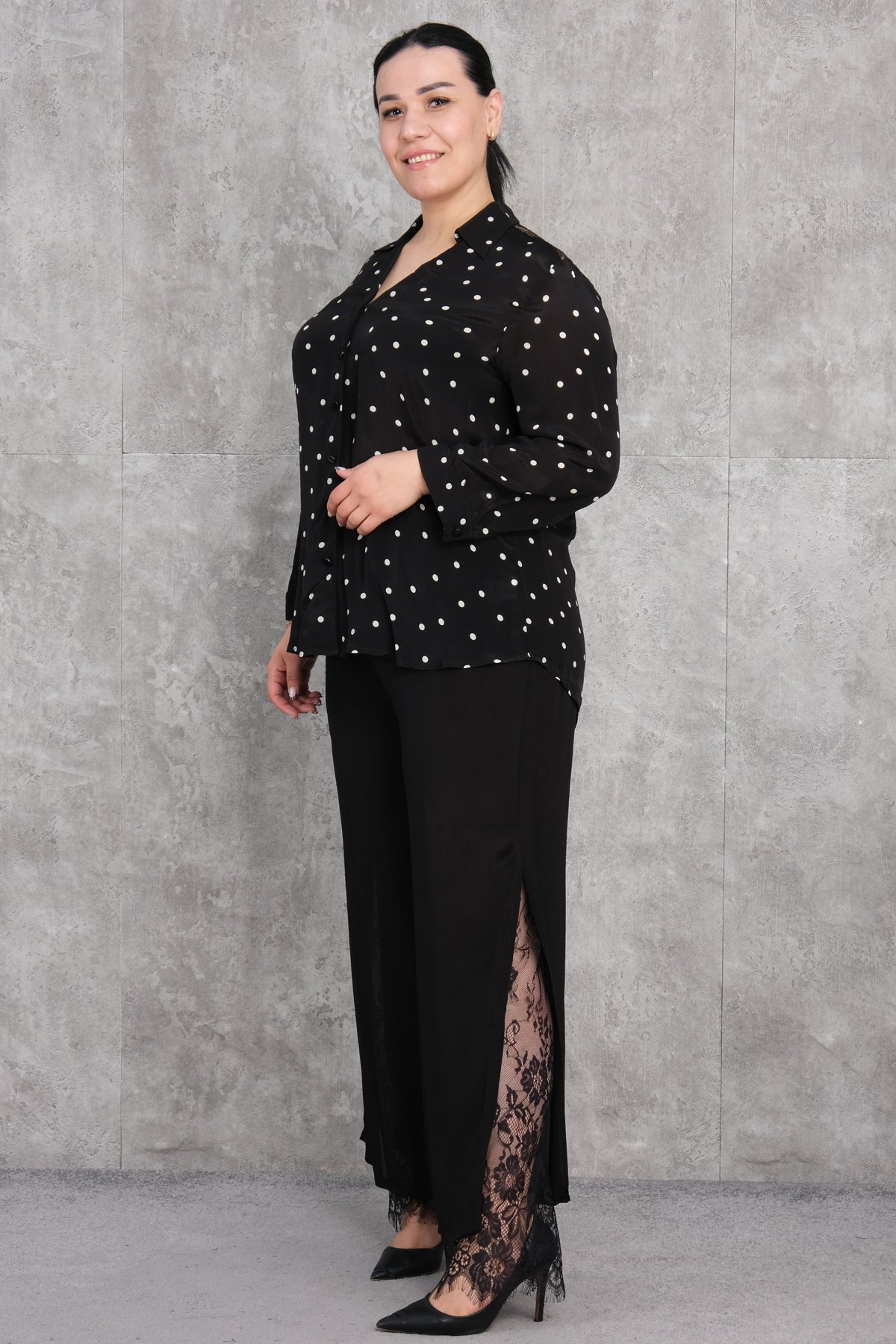 طقم من قطعتين مقاس كبير-الأسود