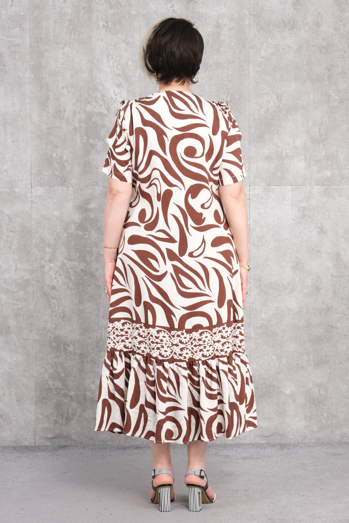 Платье больших размеров-Коричневый