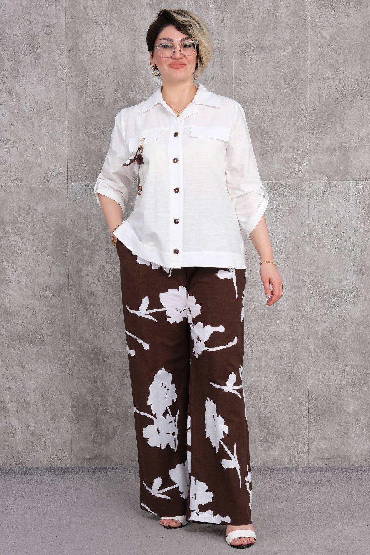 طقم من قطعتين مقاس كبير-البني