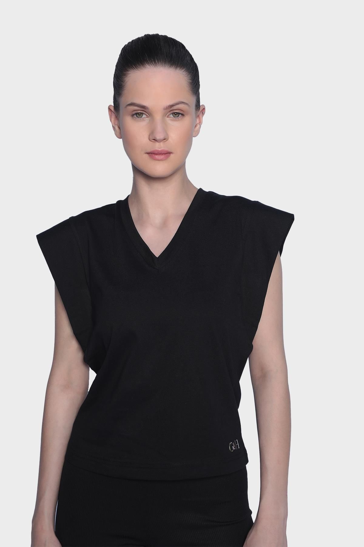 Womens V-Neck Basic Sleeveless T-Shirt - Black