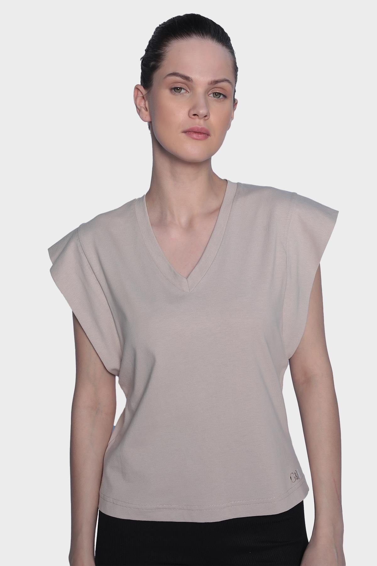 Womens V-Neck Basic Sleeveless T-Shirt - Cream