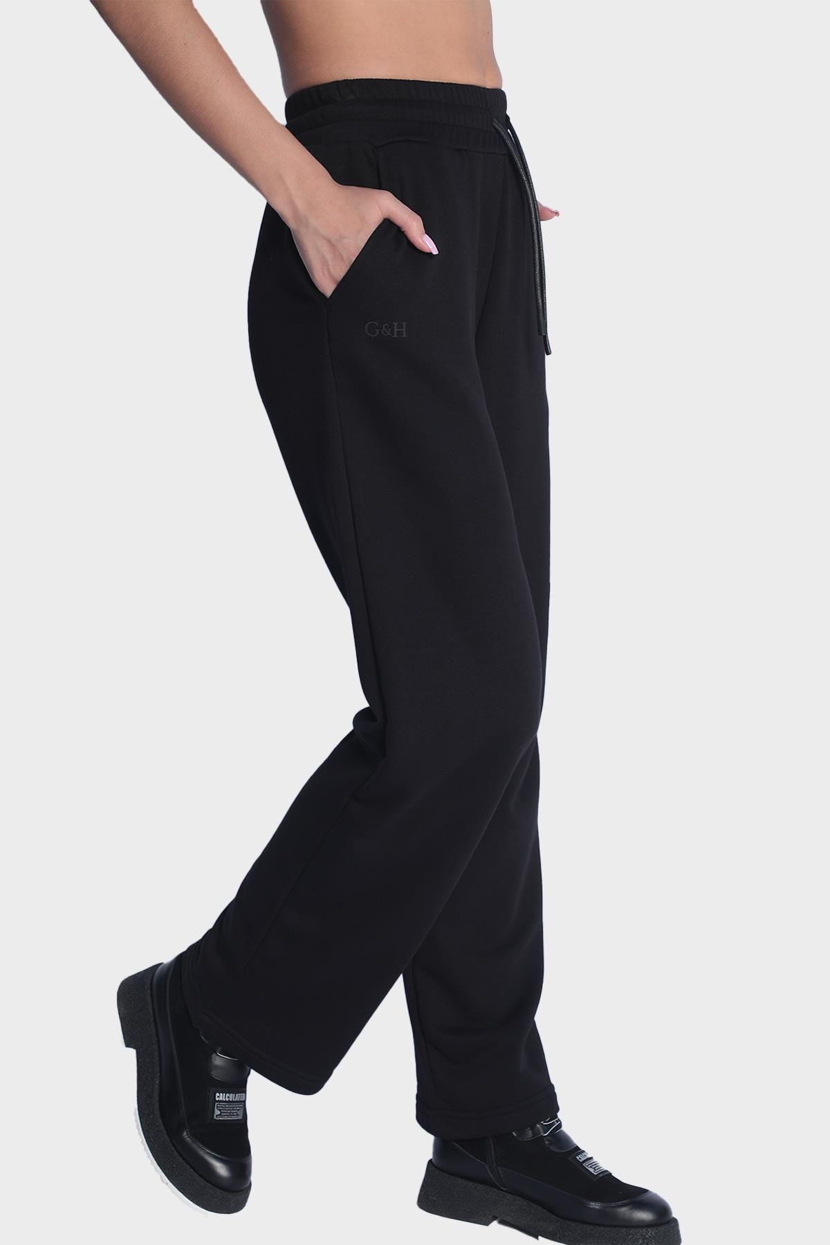 Womens wide-leg sweatpants with elasticated waist - Black