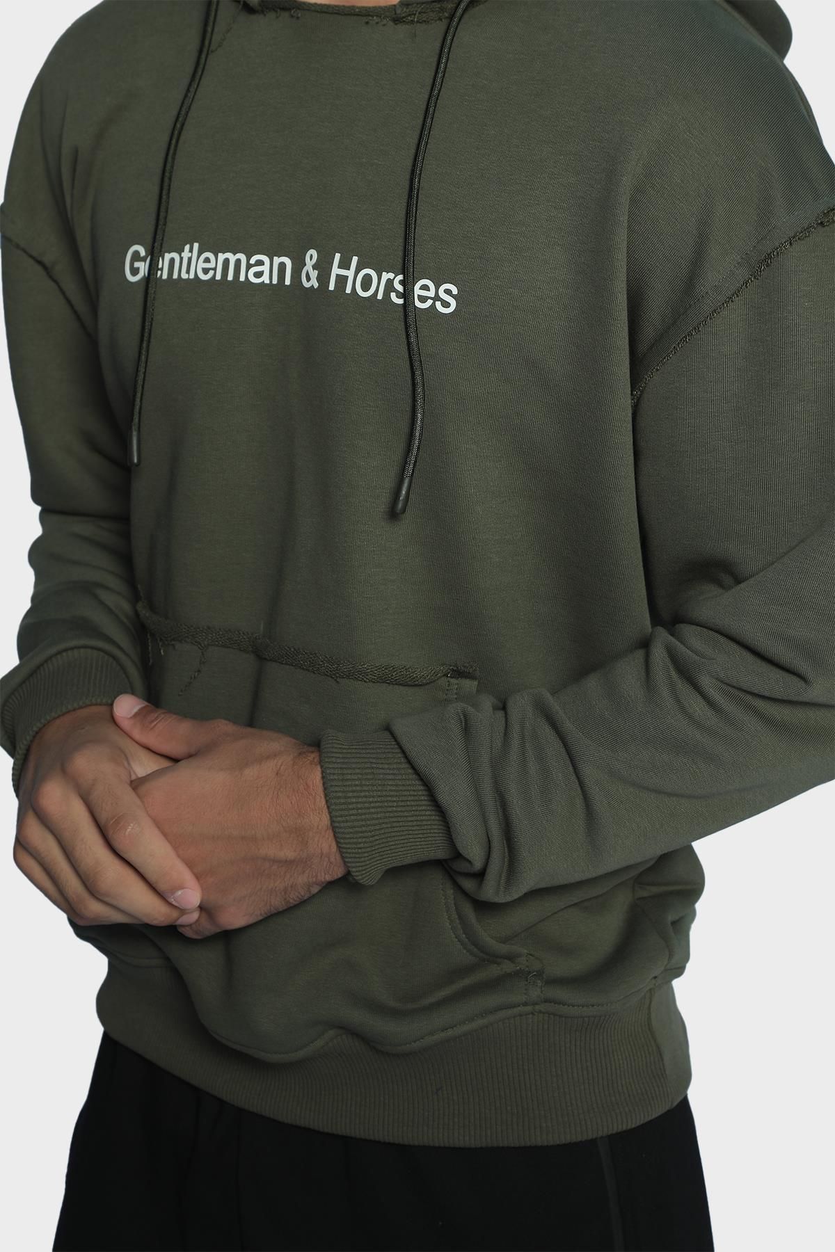 Uzun kollu baskılı cep detaylı unisex hoodie - Haki