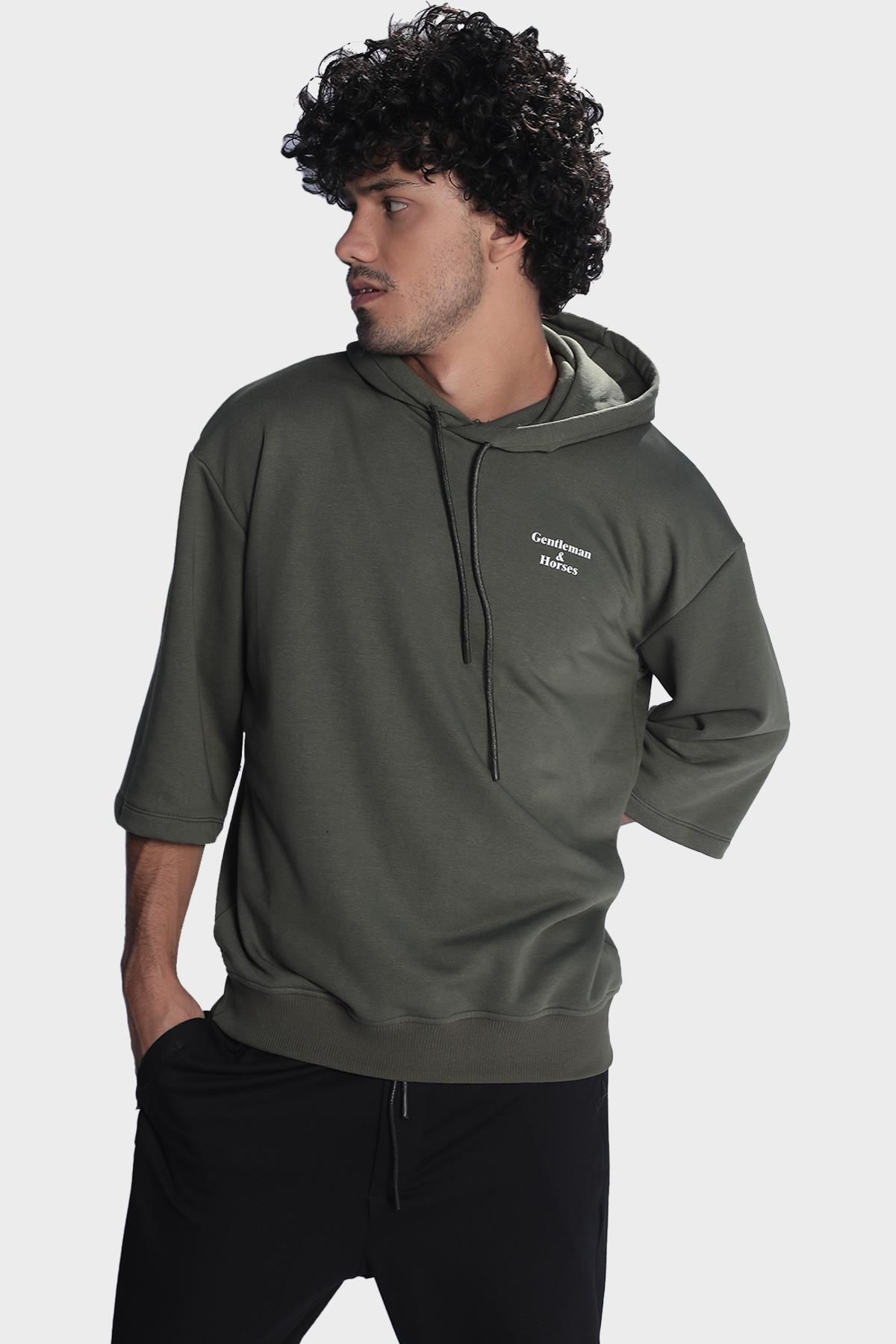 Erkek kapüşonlu kısa kollu kanguru cep detaylı sweatshirt - Haki