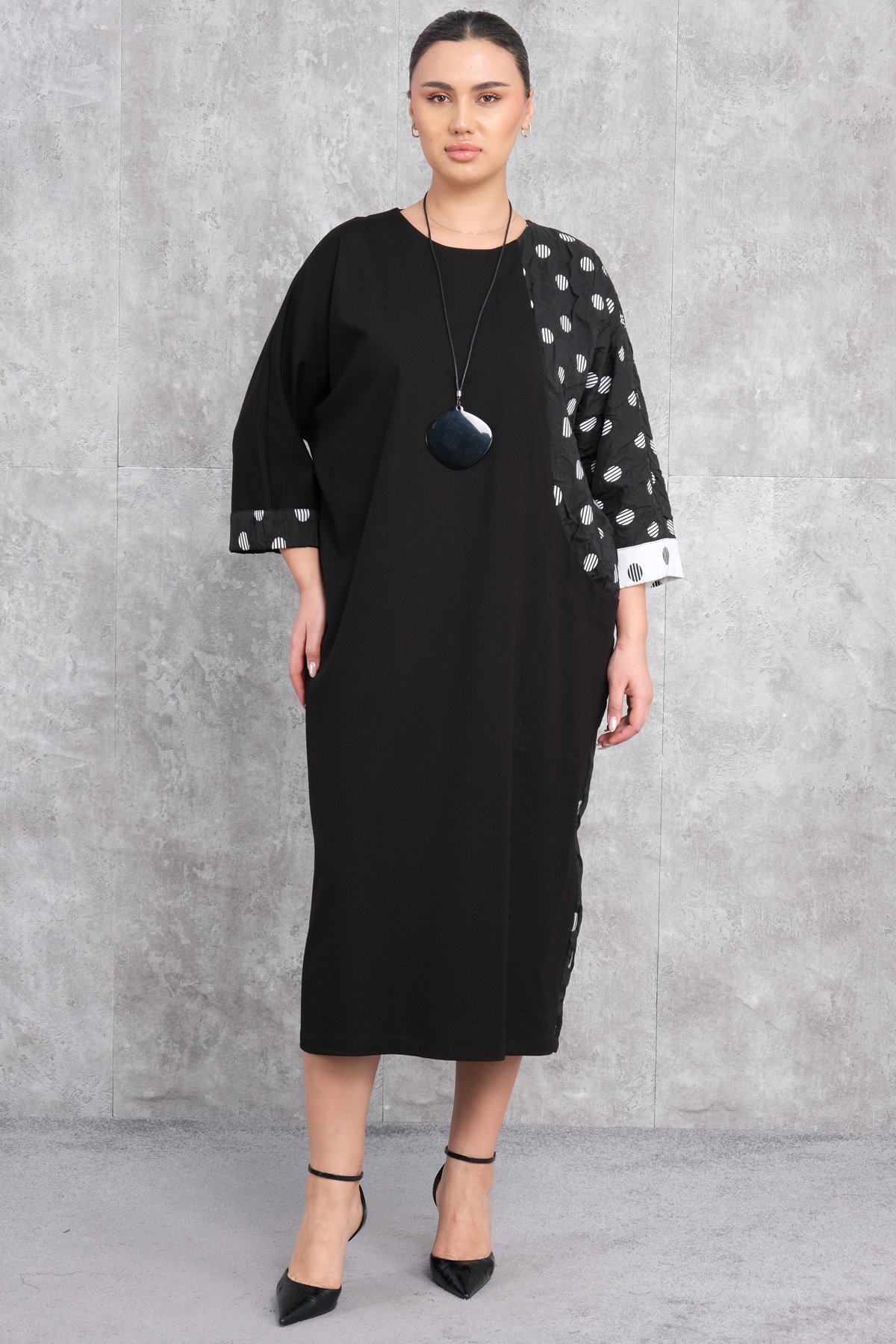 Plus Size Dress-Black (Polka Dot Pattern)