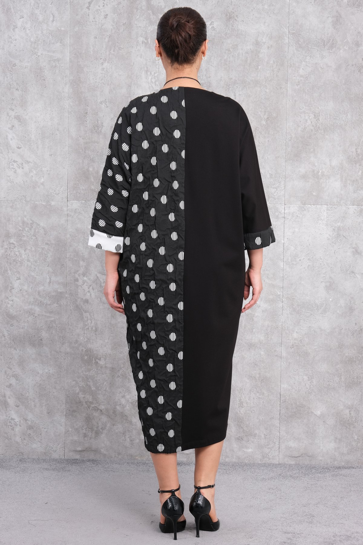 Plus Size Dress-Black (Polka Dot Pattern)