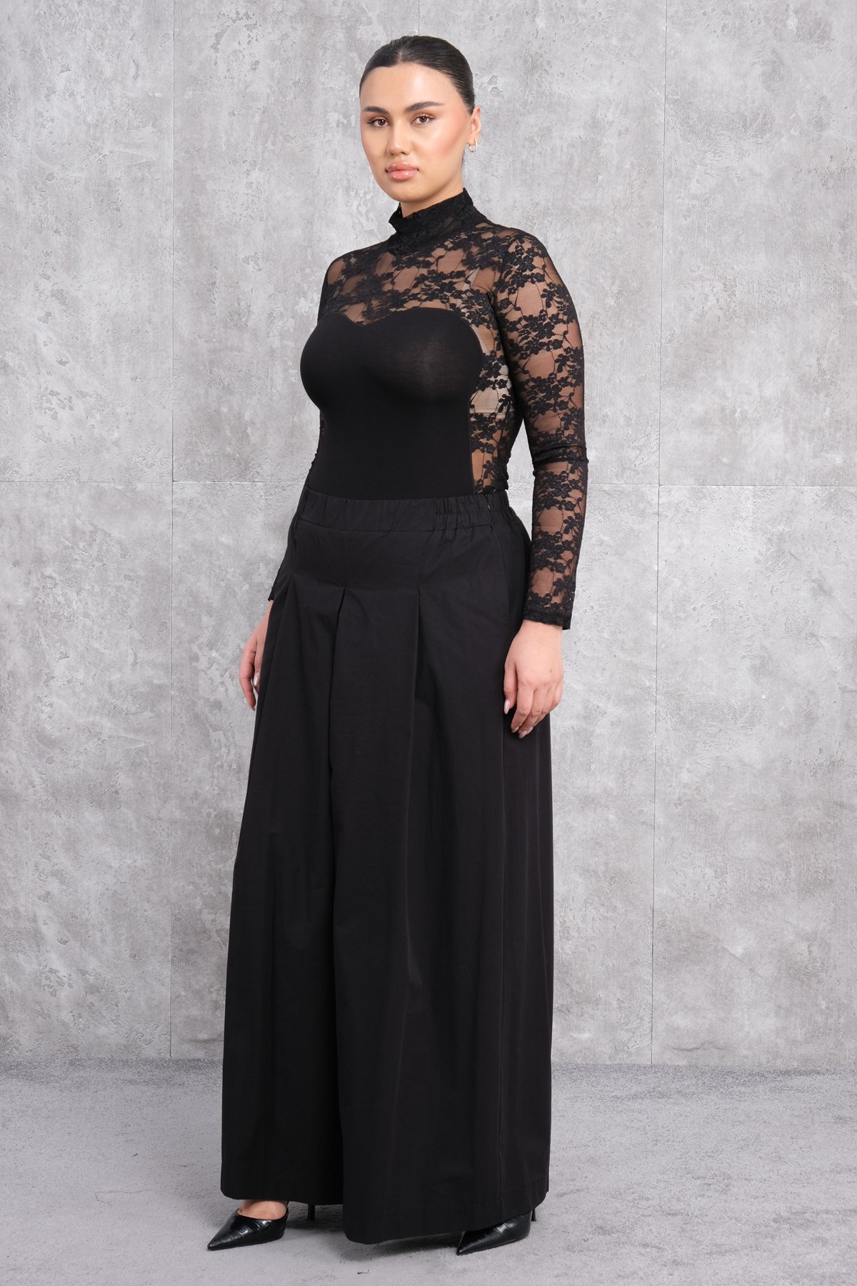 Plus Size Wide-Leg Pants-Black