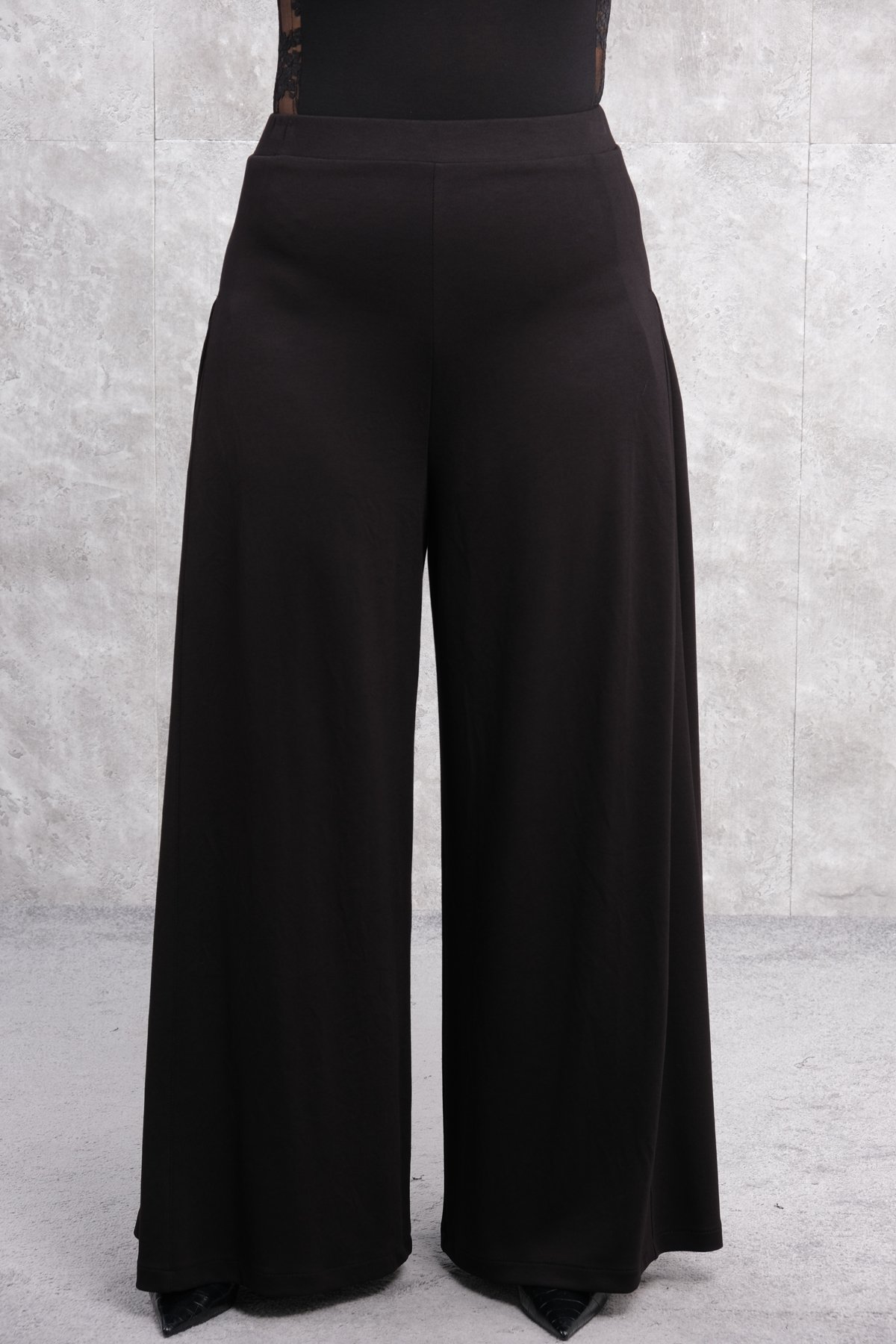Plus Size Wide-Leg Pants-Black