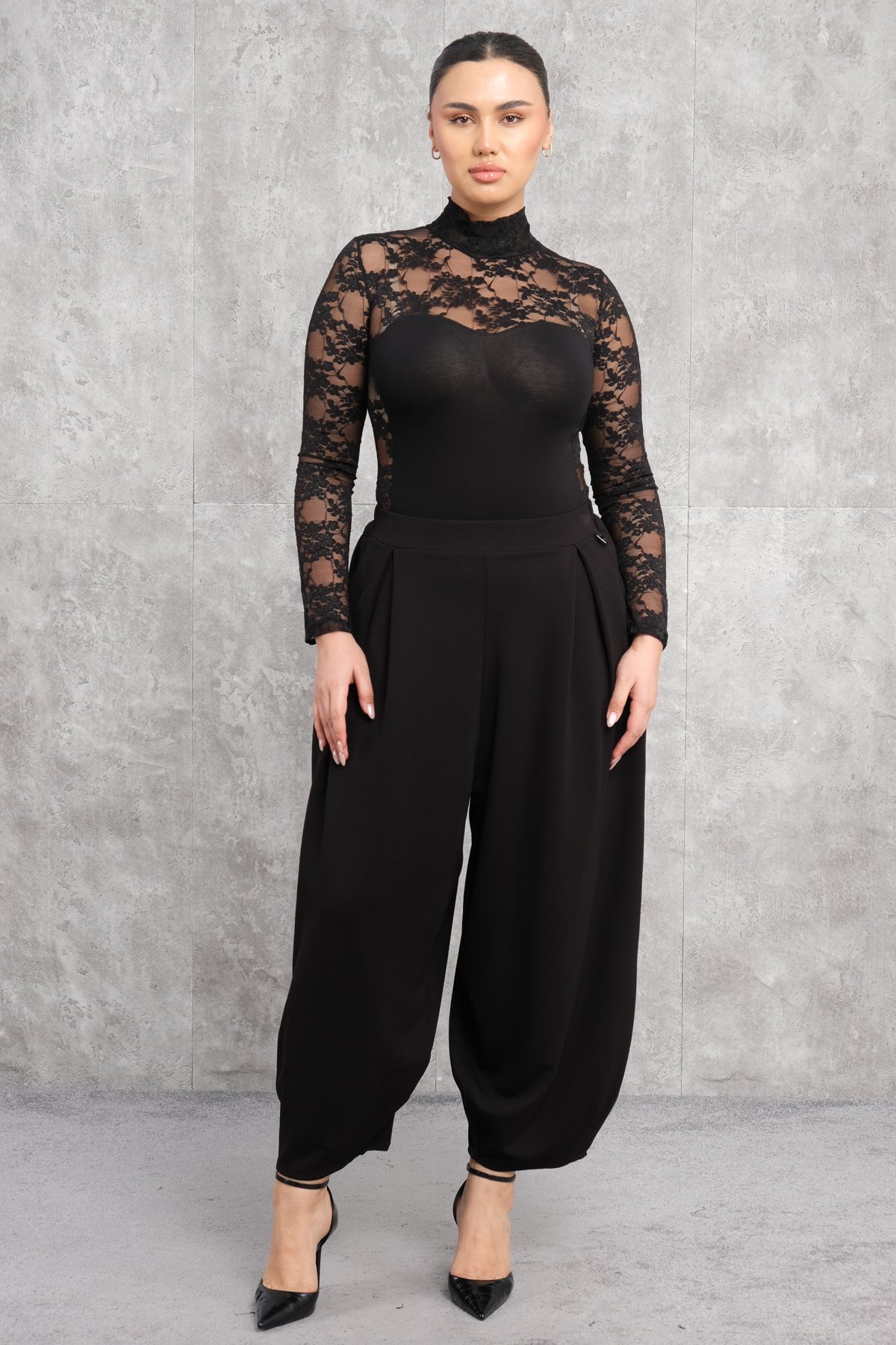 Plus Size Wide-Leg Pants-Black